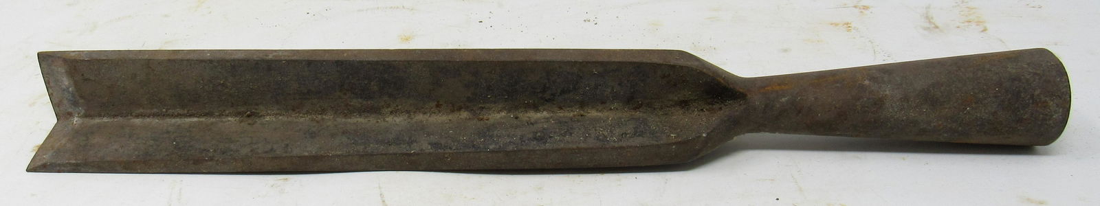 Antique Gouge: Approx 1 1/8" x 1 1/8" x 12 1/2"