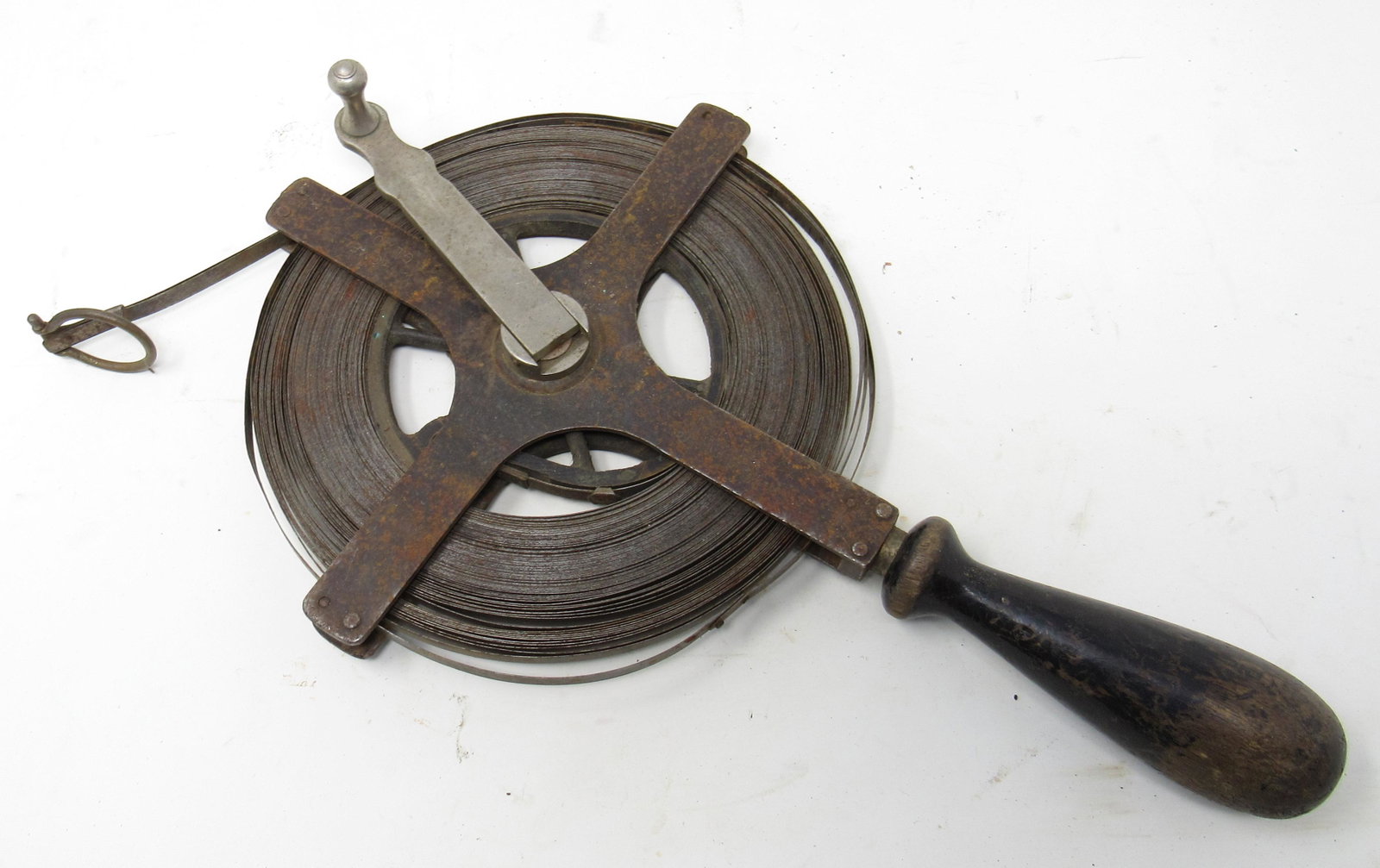 Lufkin Surveyors Tape: Tape Measure