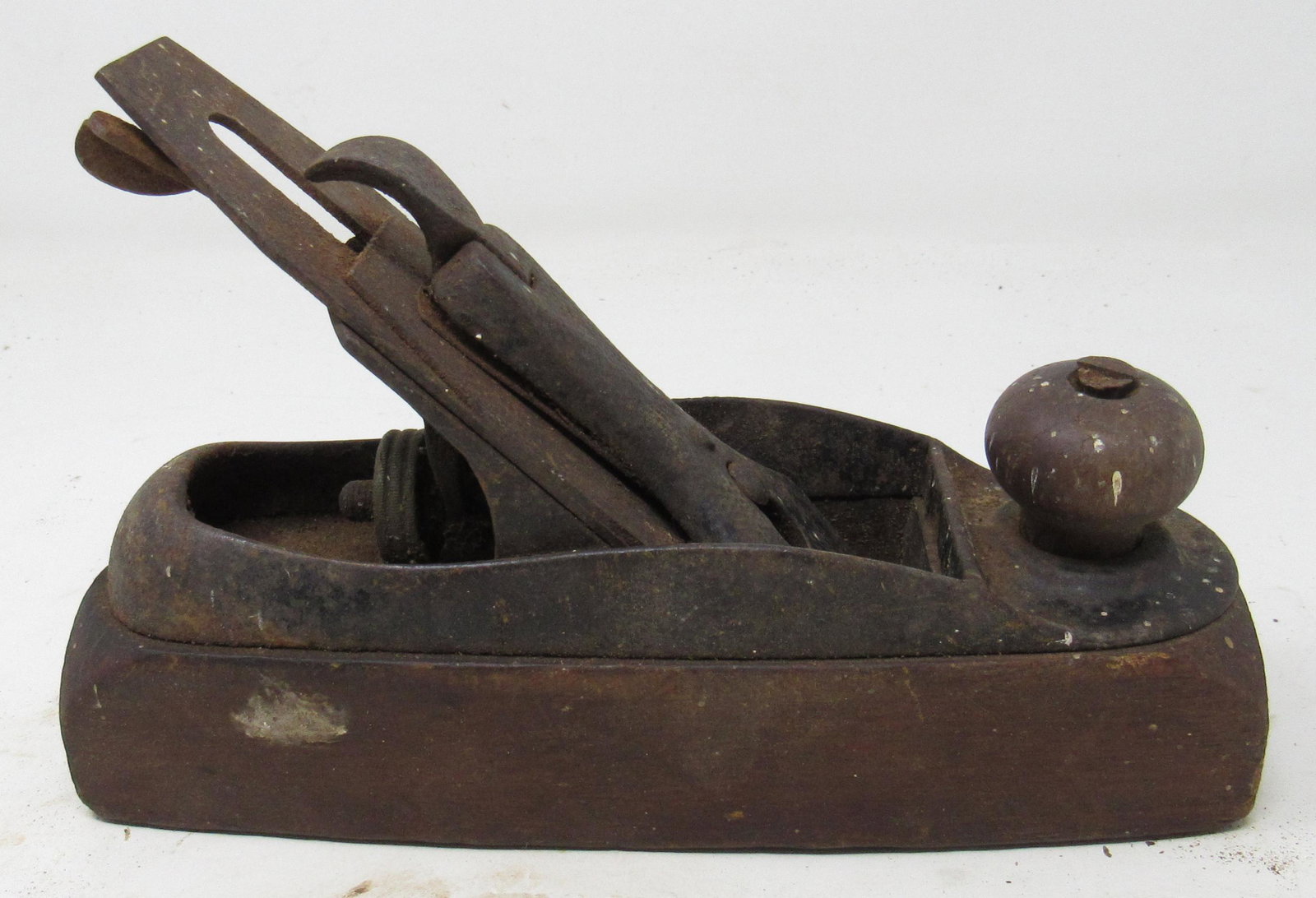 Antique Bailey Stanley No. 4 ? Plane: Approx 2 5/8" x 8" . Looks like it says No. 4, but can not be sure.