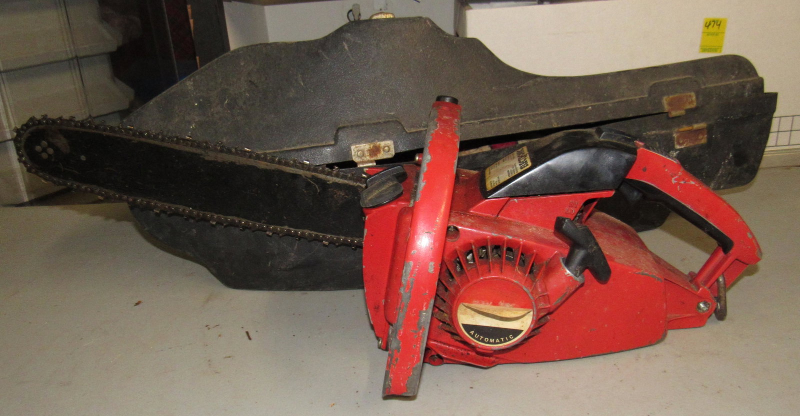 Vintage Jonsered Chainsaw: Apprx 12" bar
