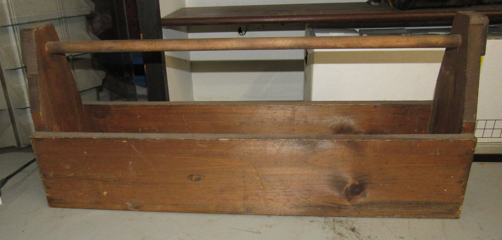 Tool Tote: Approx 7" x 27 1/2" x 12" tall