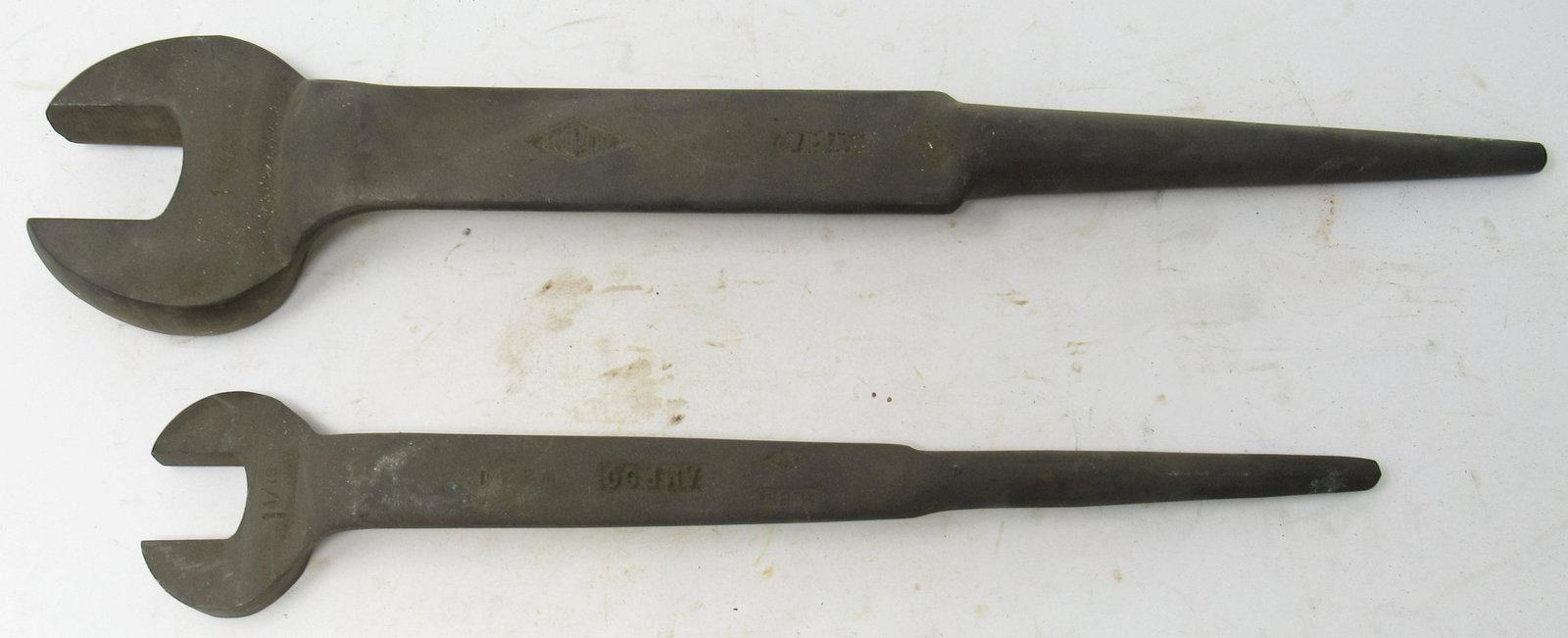 2 Ampco Brass Spud Wrenches 1 5/8 and 1 1/16: 1 5/8" is approx 20" long