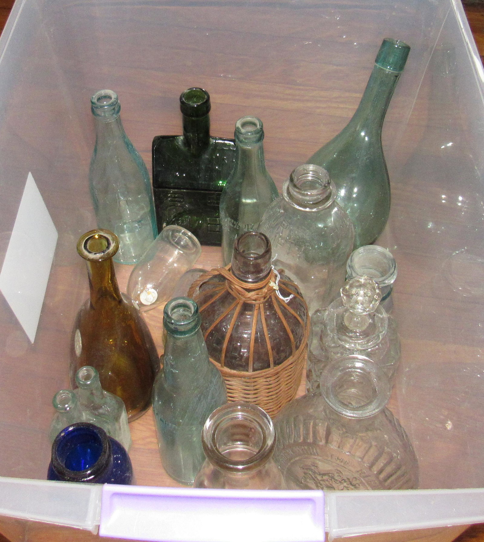 Box of Misc Bottles: Getting all pictured