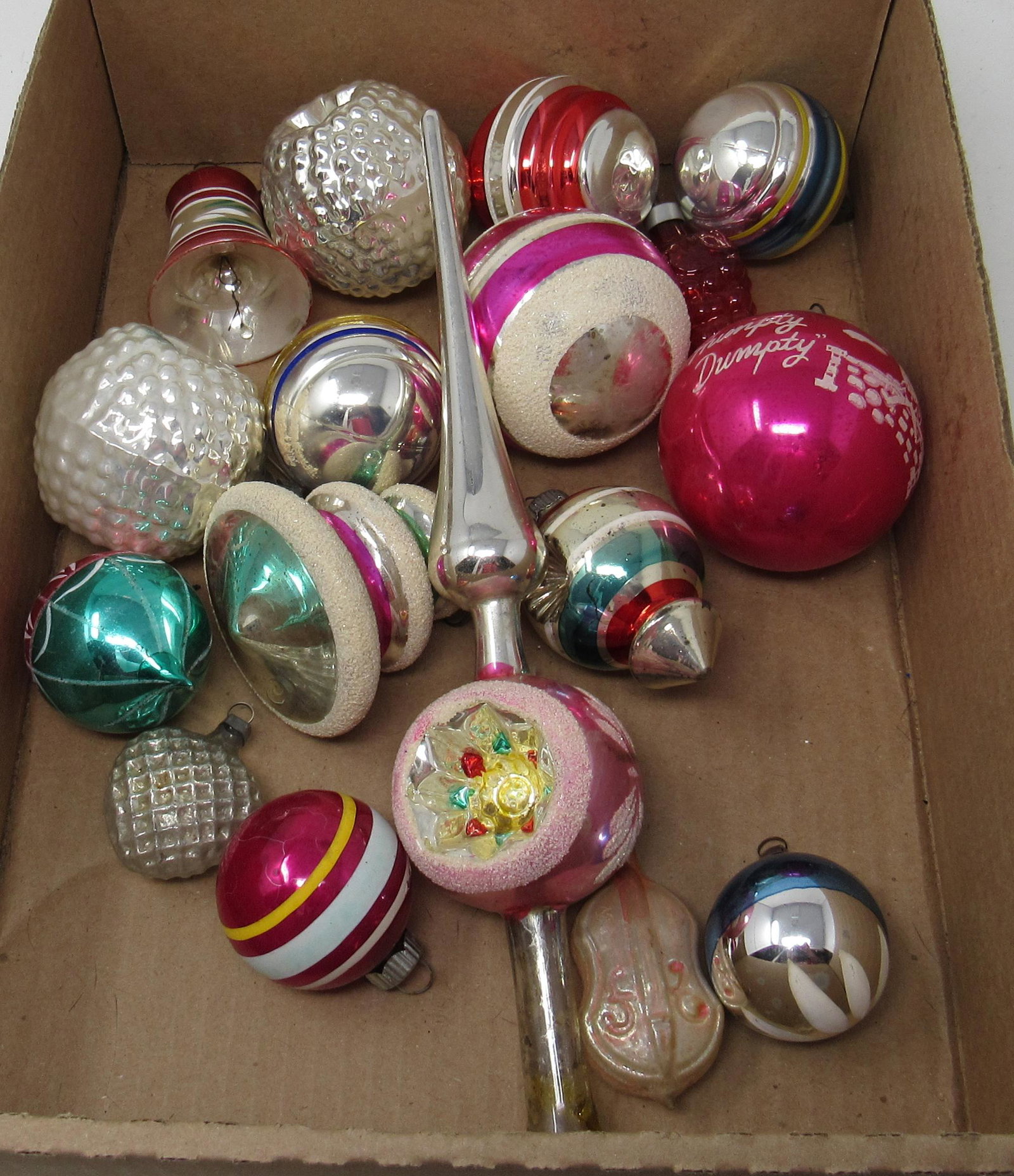 Antique / Vintage Christmas Ornaments: Tree Topper also !