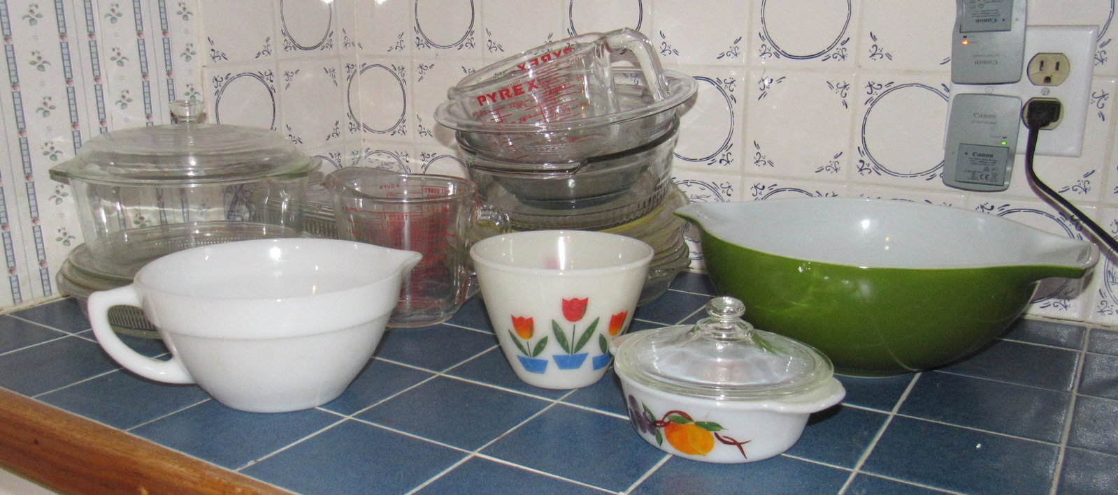 Pyrex Fire King: Getting all pictured