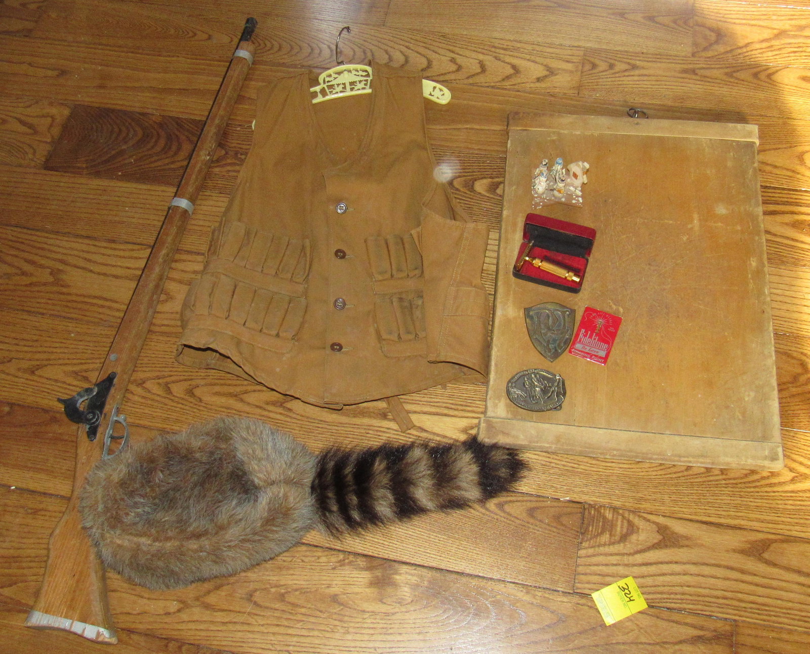 Toy Gun Cutting Board Brass Plaque Coon Cap: Getting all pictured