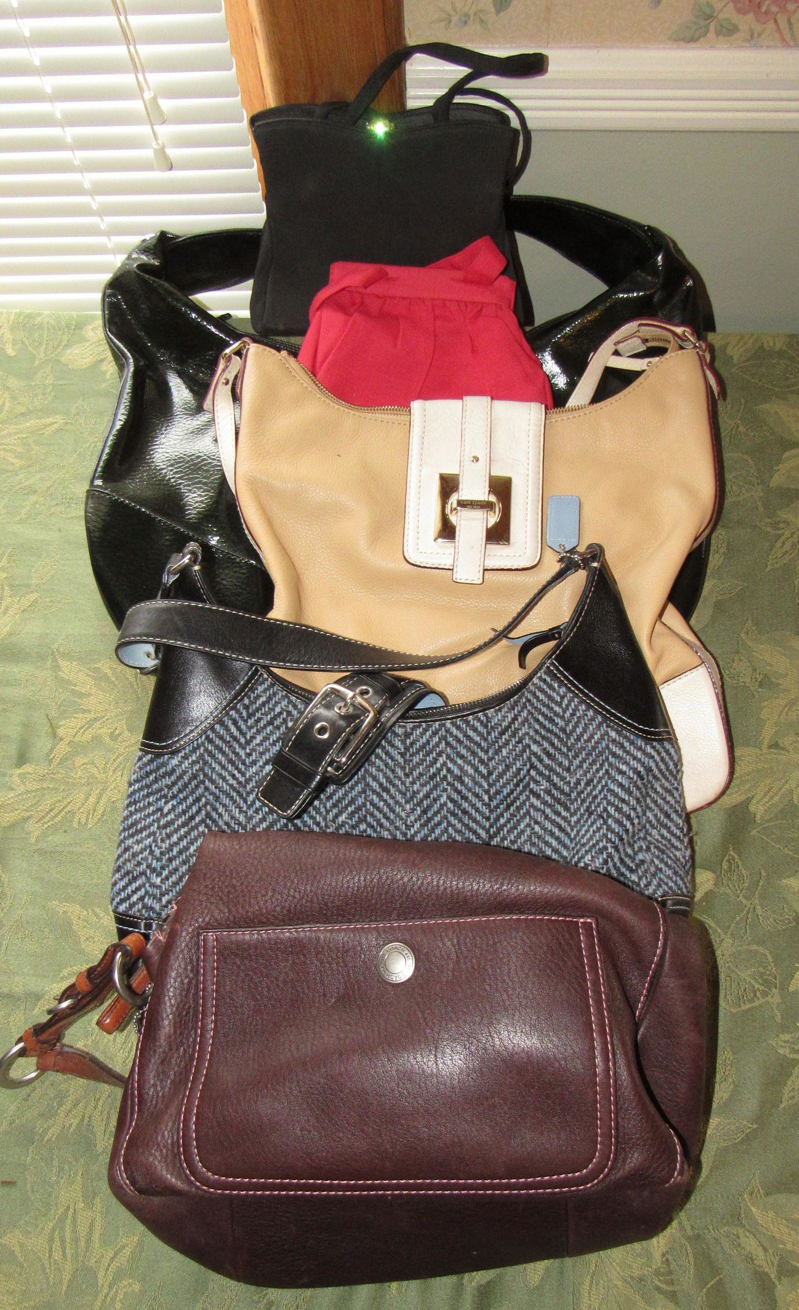 Coach Kate Spade & Misc Purses: Getting all pictured