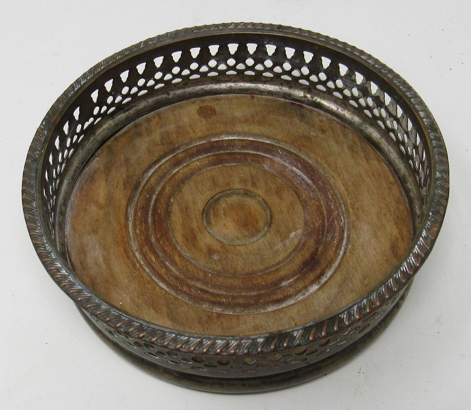 Arts and Crafts Style Coaster: Apprx 5 1/2" in diameter and 1 3/4" tall