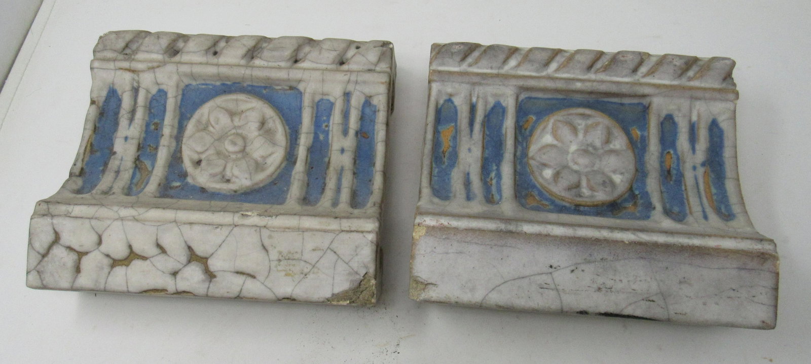 Rookwood Pottery 4639 Faience Crown Molding: Apprx 3 1/4" x 8 1/4" x 9" tall
