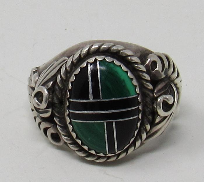 Sterling Silver Malachite & Black Onyx Inlay Ring: Approx size 8