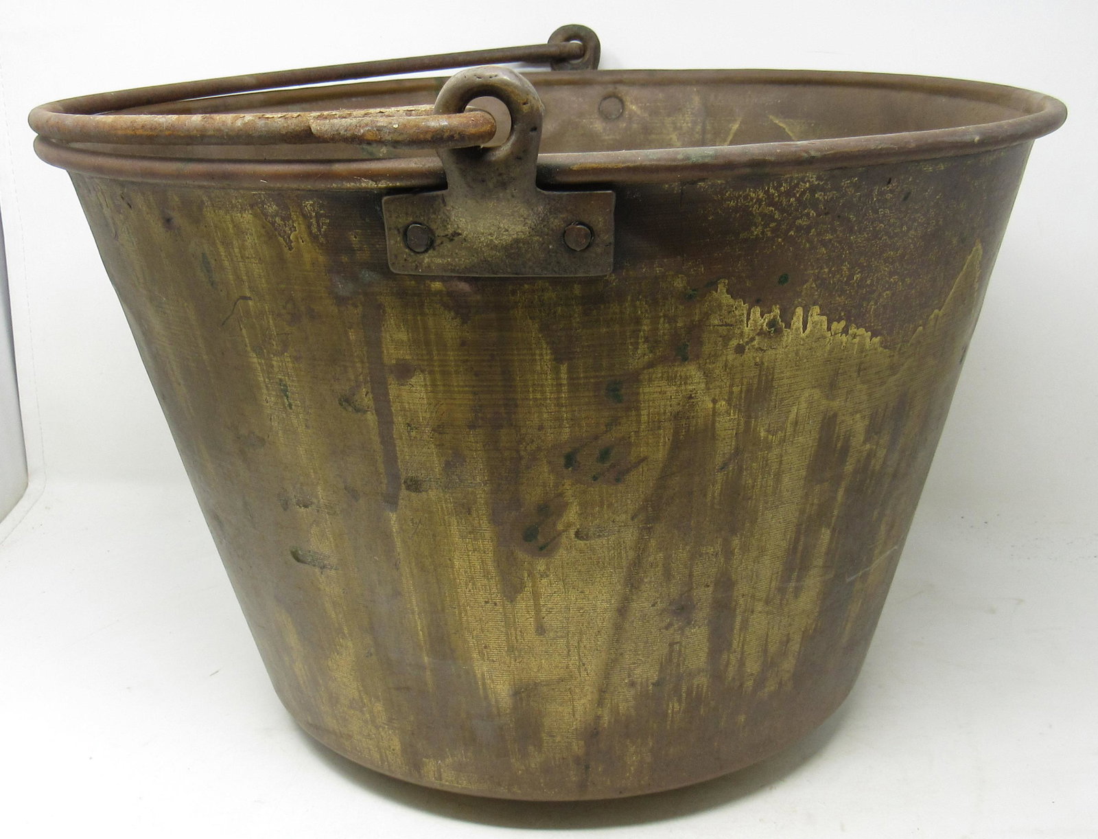 Brass Bail Handle Kettle: Approx 15 1/2" in diameter and 10" tall