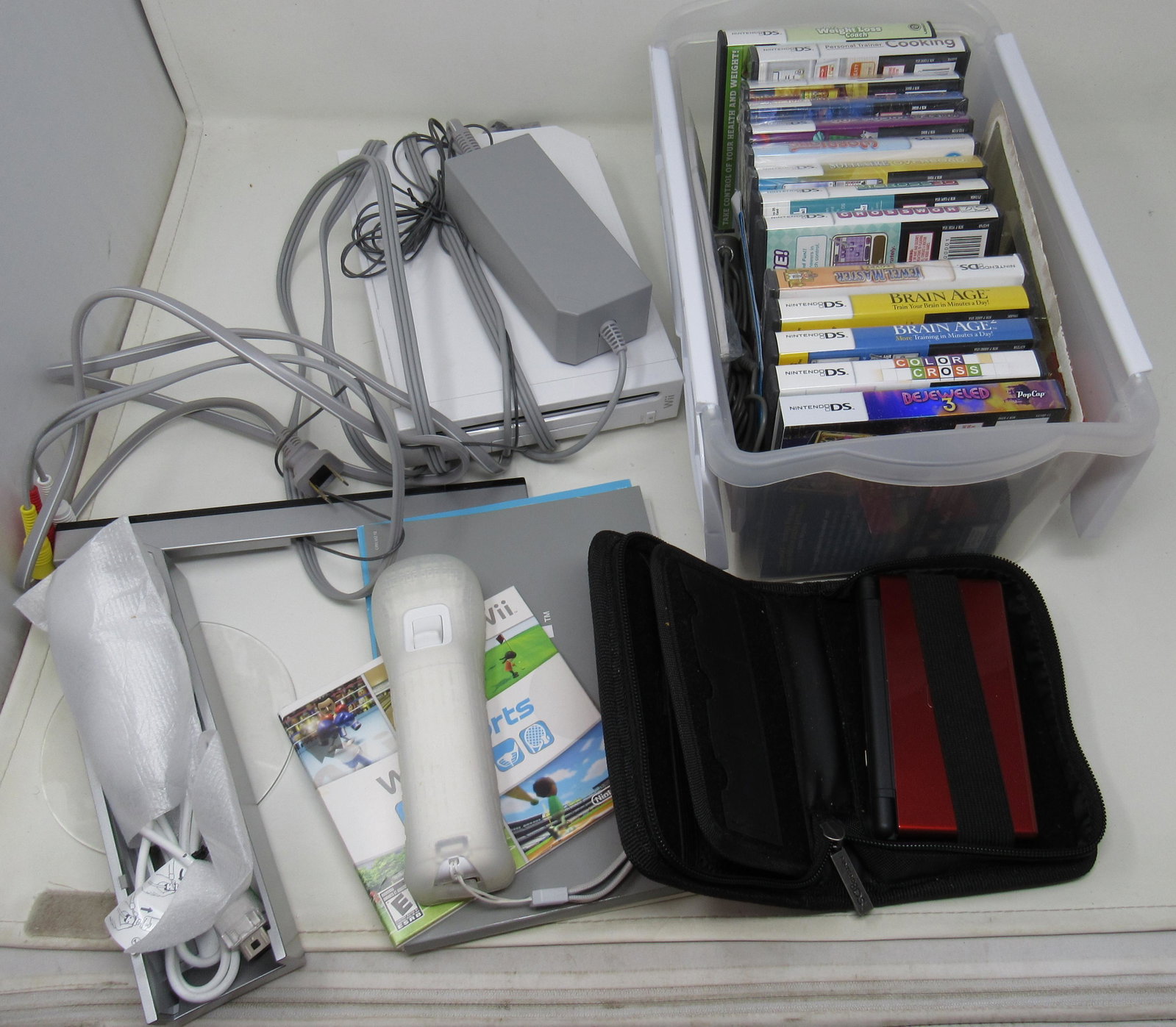 Nintendo DS Games & Wii: Getting all pictured. Some games are still sealed