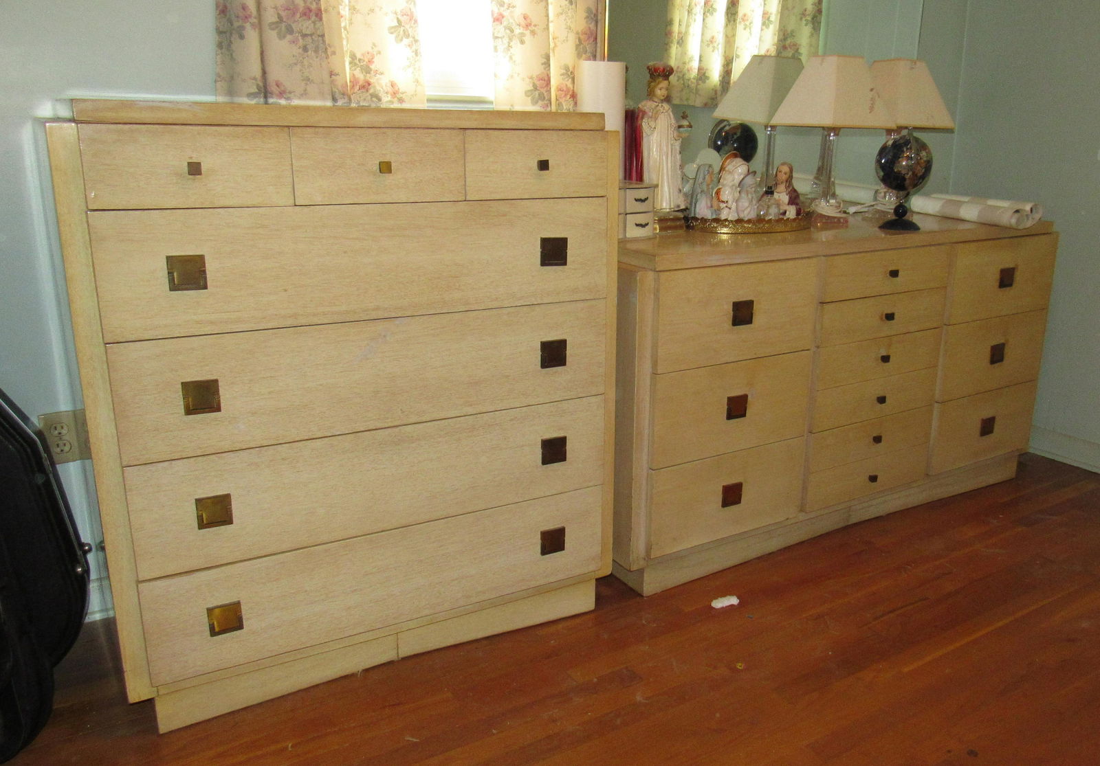 Vintage American Martinsville Bedroom Set: Does not include items on bed or dressers. Bed unit is approx 95 1/2" total length. Largest dresser is approx 20" x 61" x 33" tall. Nice condition