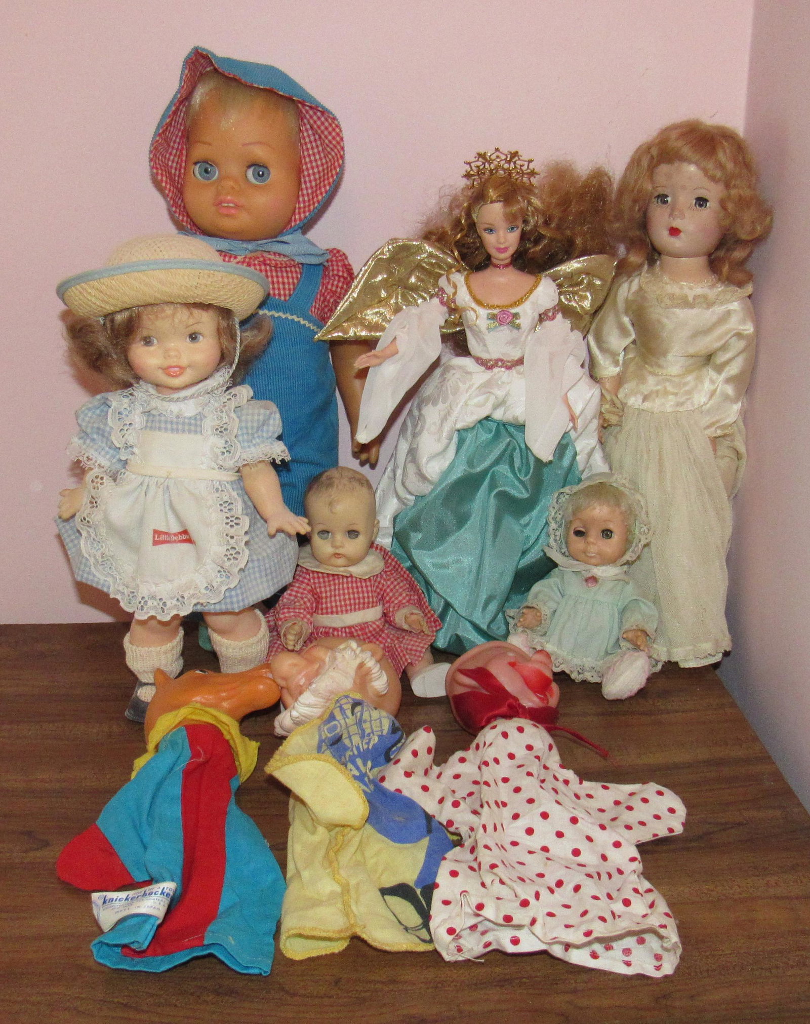 Dolls and Puppets: Getting all pictured