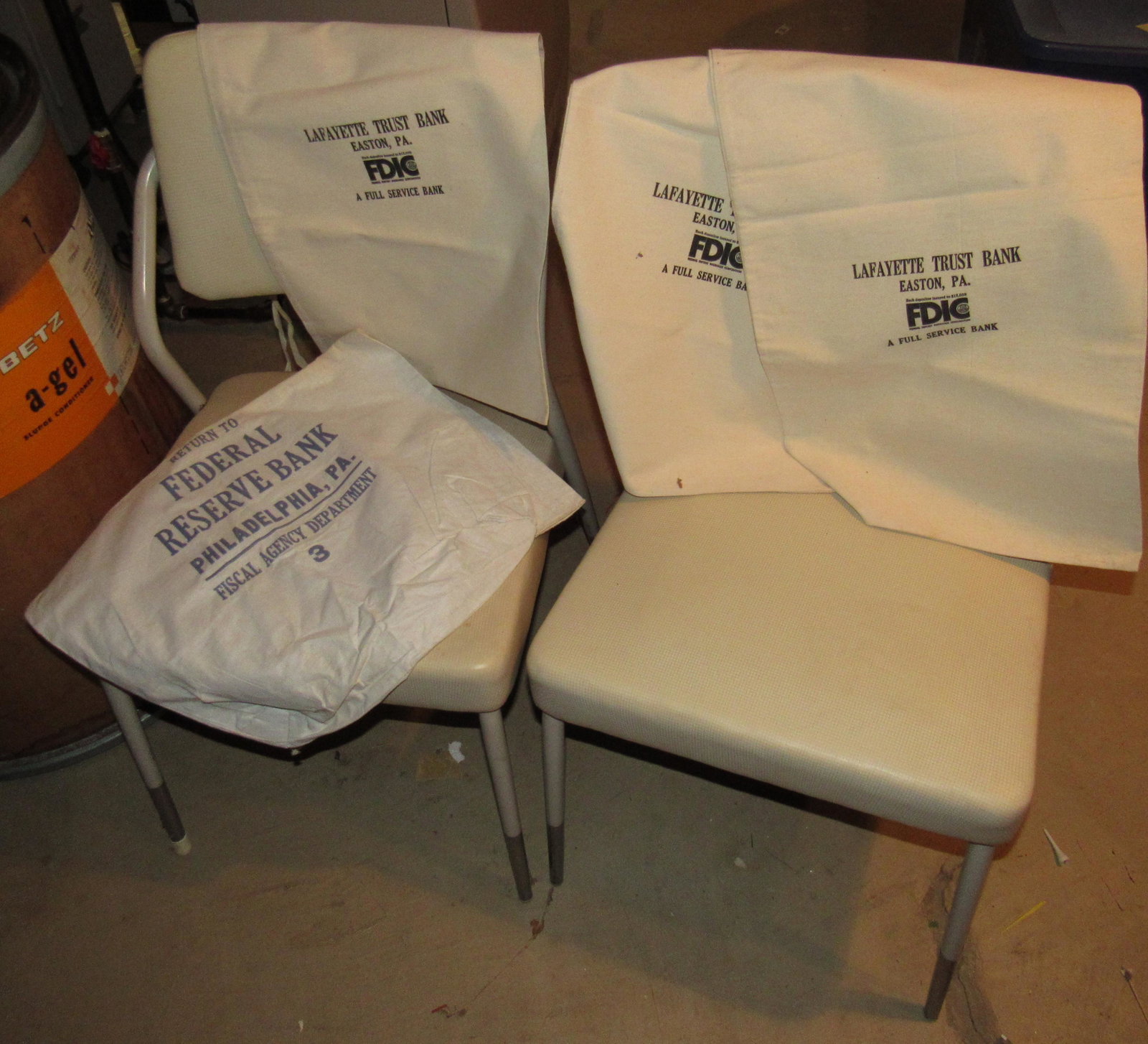 Bank Bags Chairs Corrugated Totes: Take what you want and leave the rest
