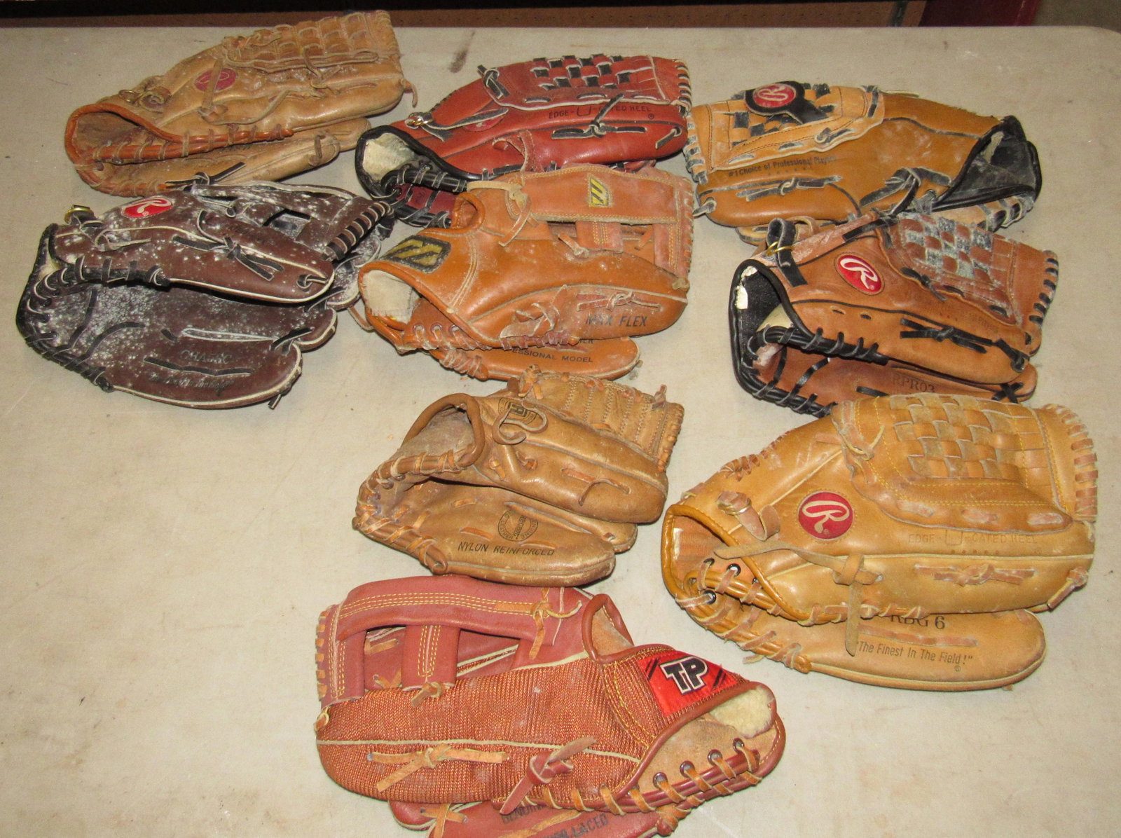 9 Baseball Gloves: Getting all pictured