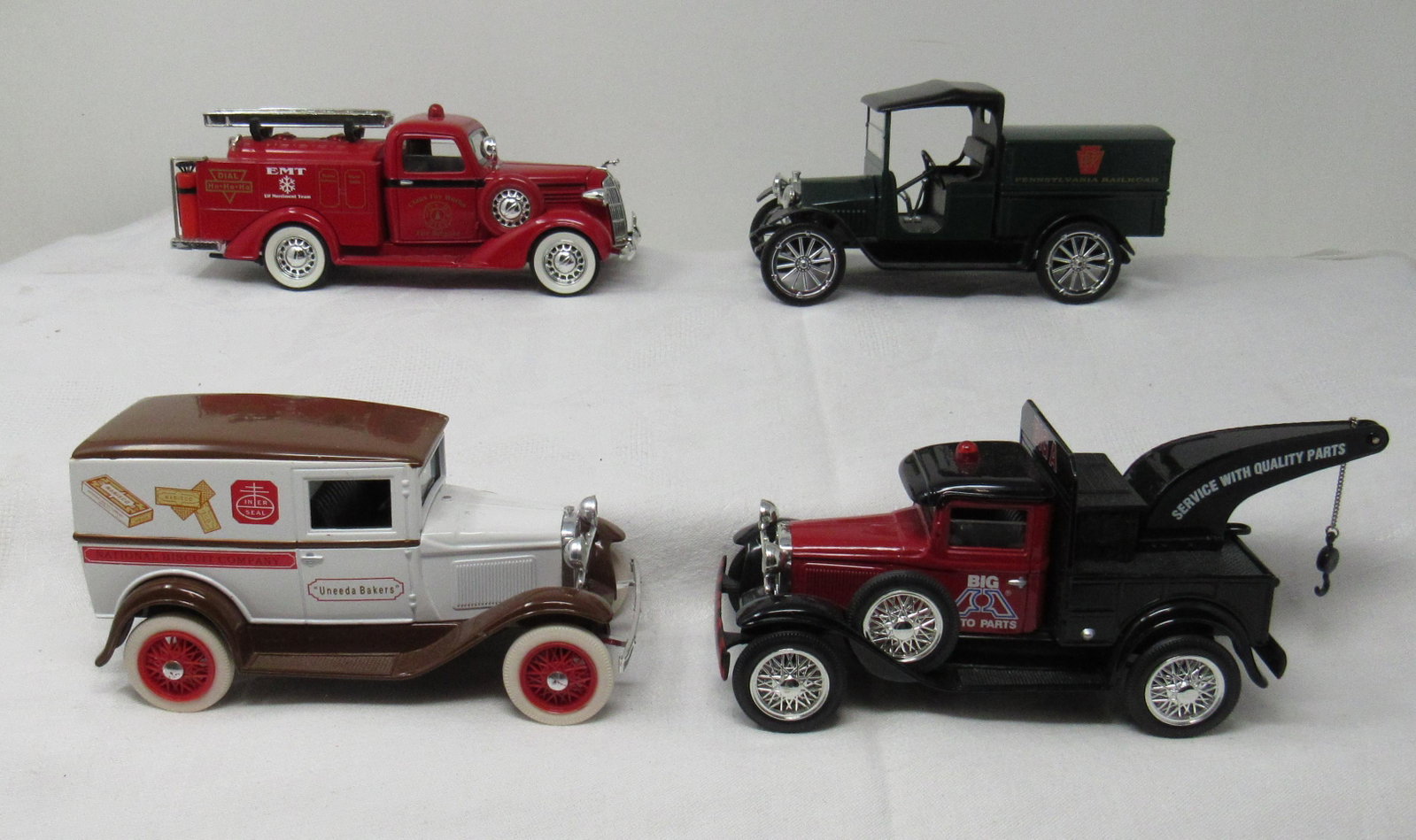 Liberty Classsic Diecast Truck Banks PRR Fire Truck: Approx 6 1/2" long