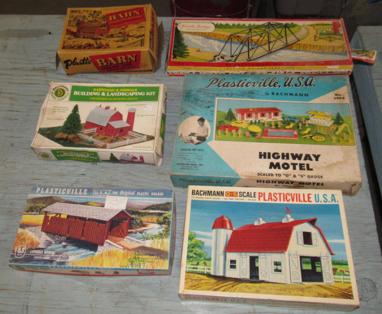 Marx Barn Plasticville Highway Motel Bridge: Getting all pictured