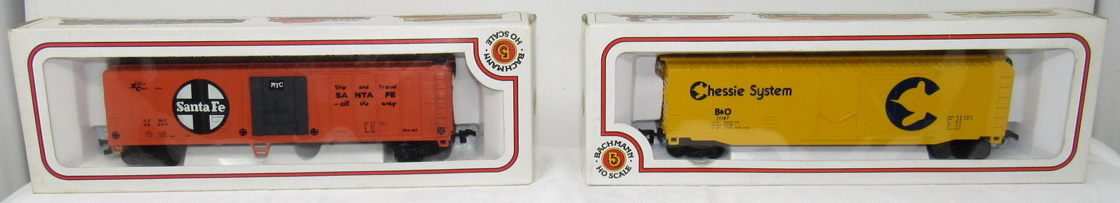 Bachmann Chessie Box Car Santa Fe Reefer: Ho Scale