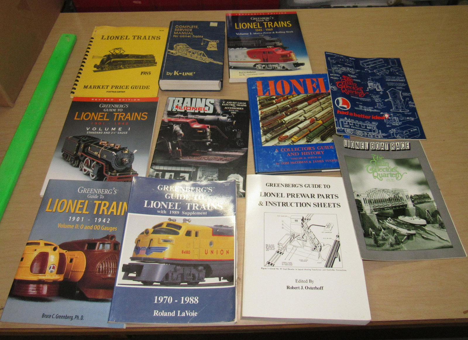 Lionel Train Books and Manuals: Getting all pictured