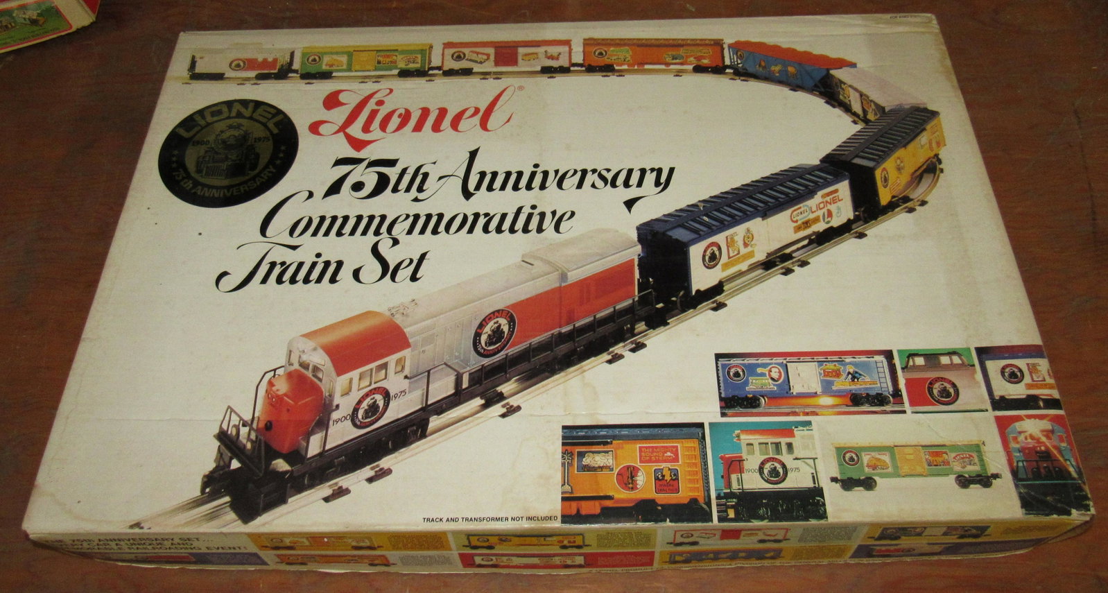 Lionel 75th Anniversary Commemorative Train Set: Getting all pictured