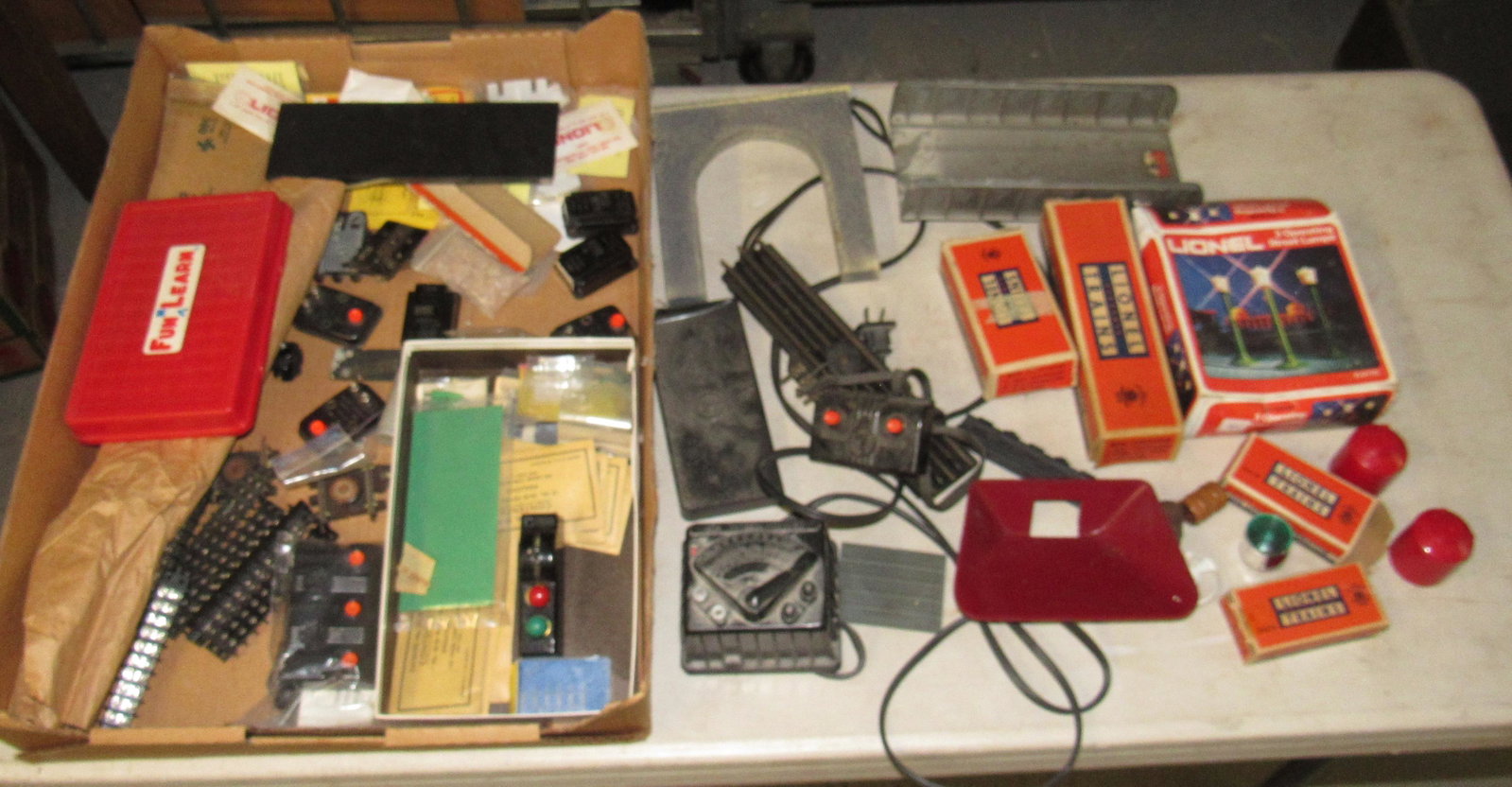 Table Contents of Misc Train Accessories & Parts: Getting all pictured