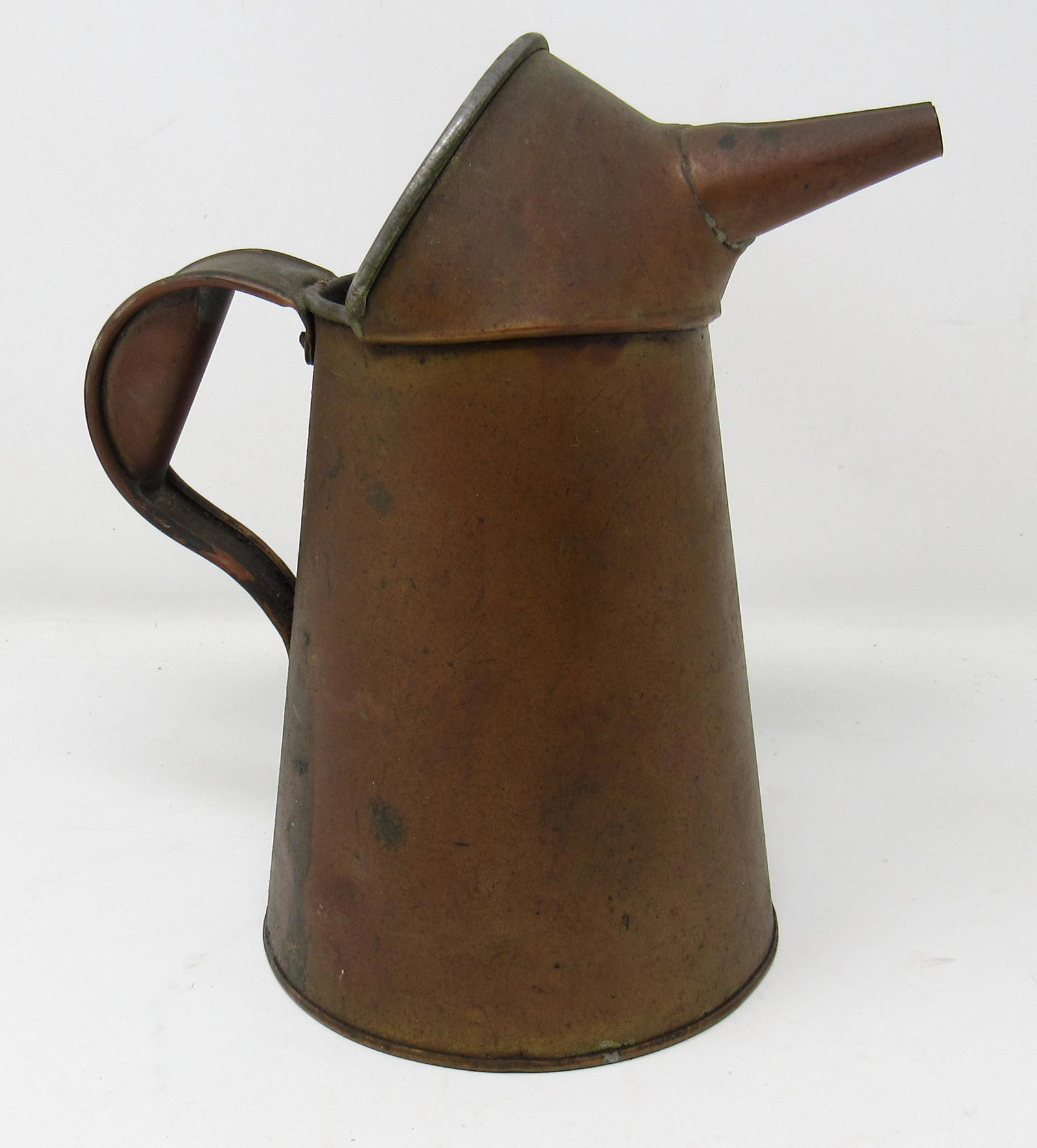 Copper 1 Qt Oil Can: Approx 7 1/2" tall.