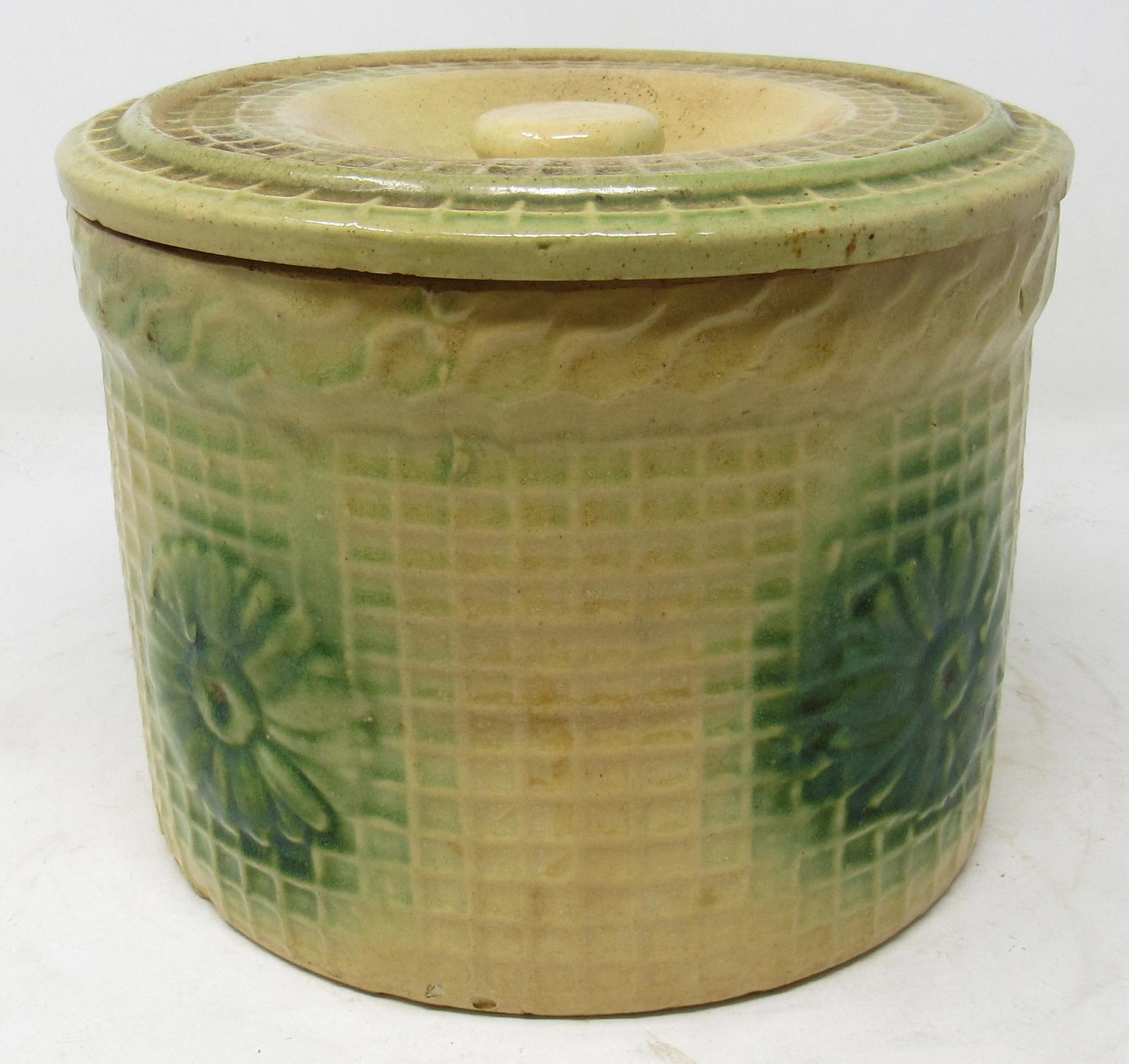Yelloware Lidded Crock: Approx 7 1/2" in diameter and 6" tall