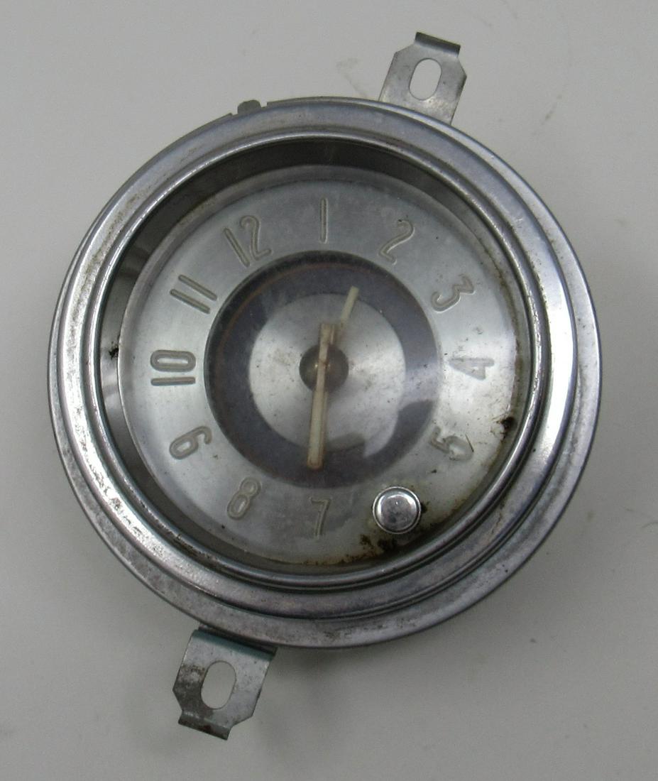 New Haven Clock & Watch Co. Car Clock 1953: Approx 4 1/4" in diameter