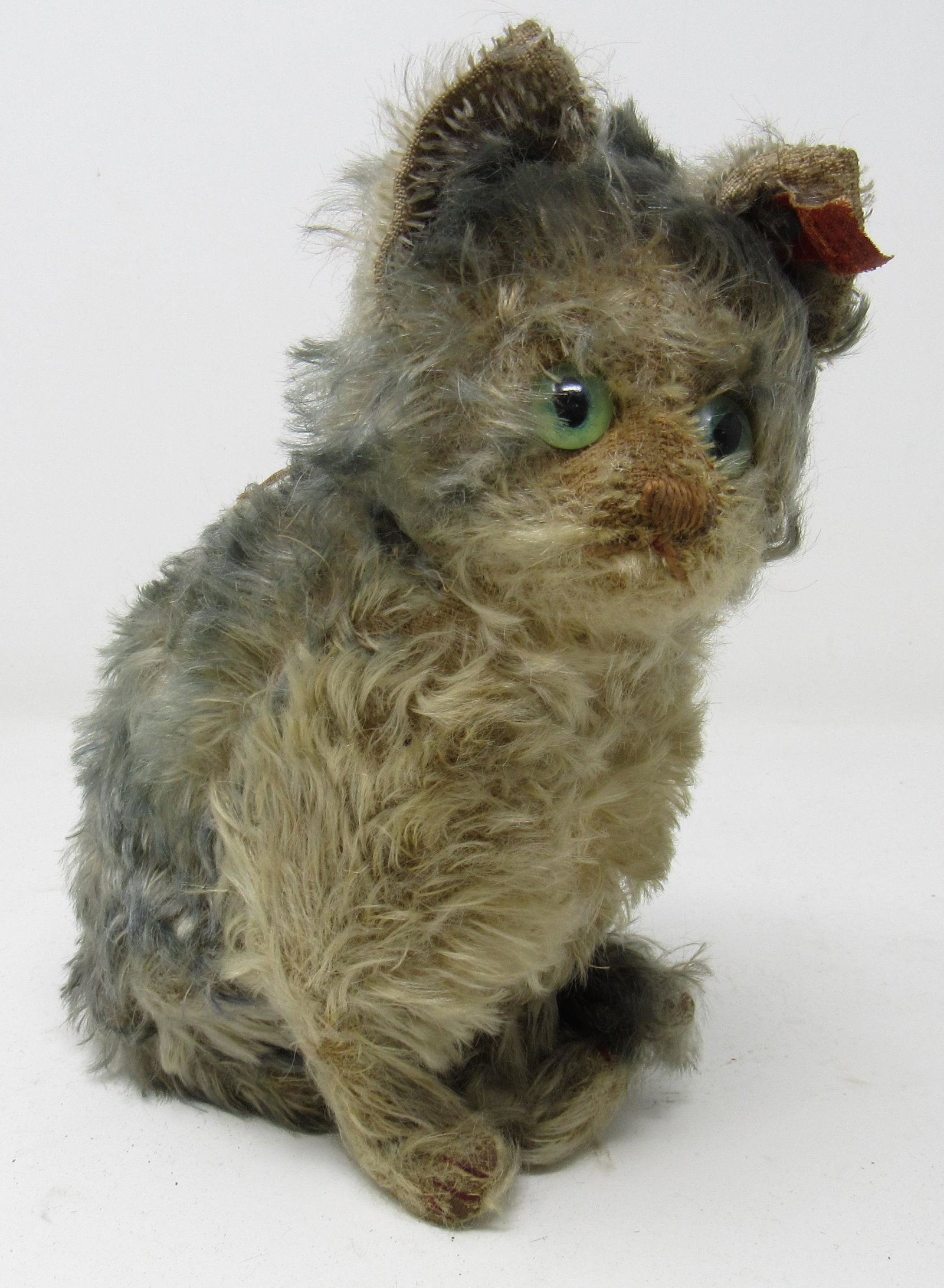 Antique Steiff Cat w/ Button in Ear: Approx 8 1/4" tall
