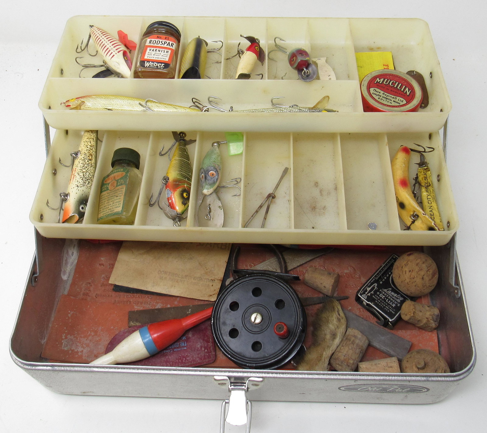 Old Pal Tackle Box w/ Lures and Fly Reel: Tackle box is apprx 6 1/2" x 13 1/2" x 7" tall.