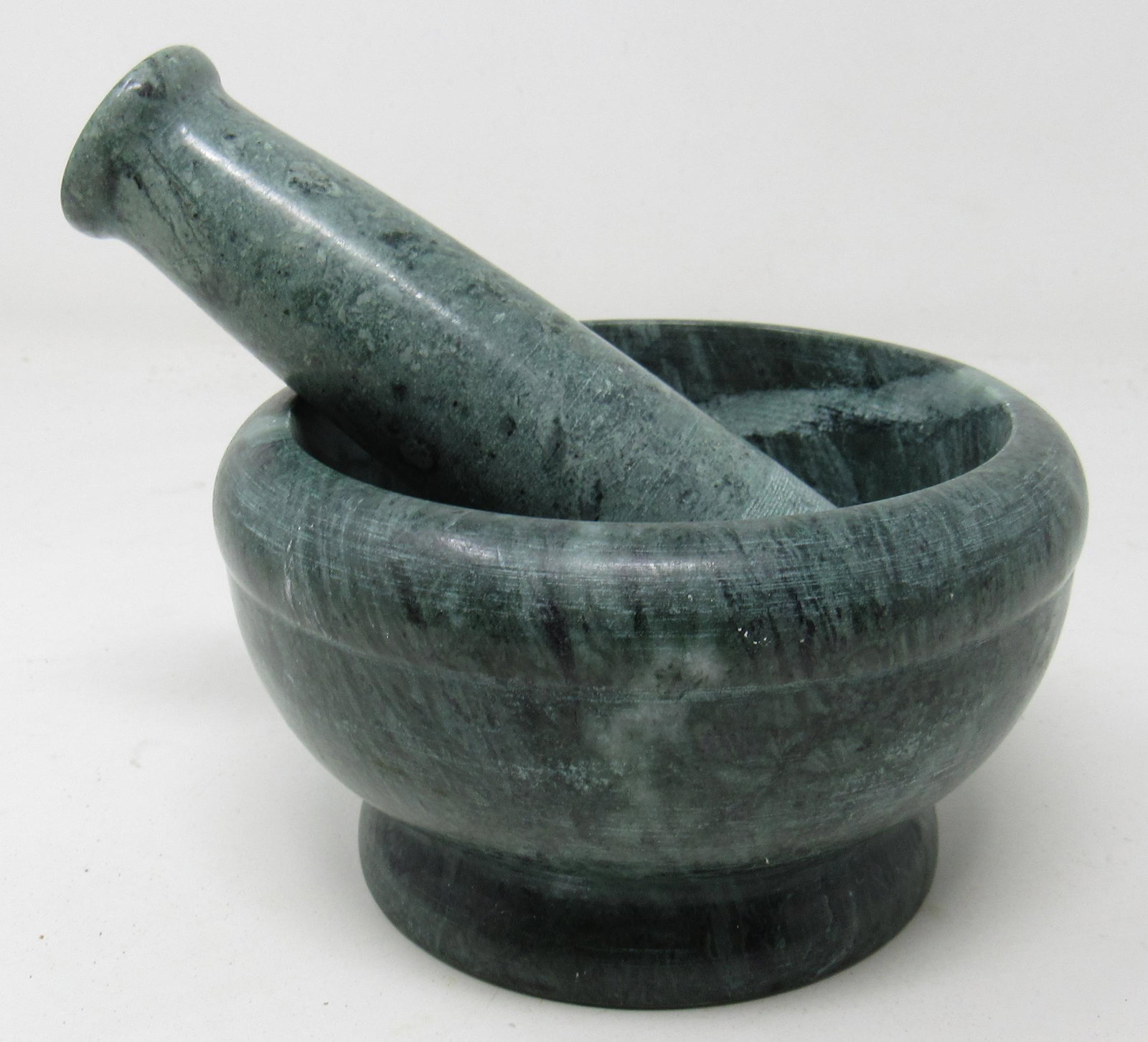 Jade Style Mortar & Pestle: Approx 5" in diameter