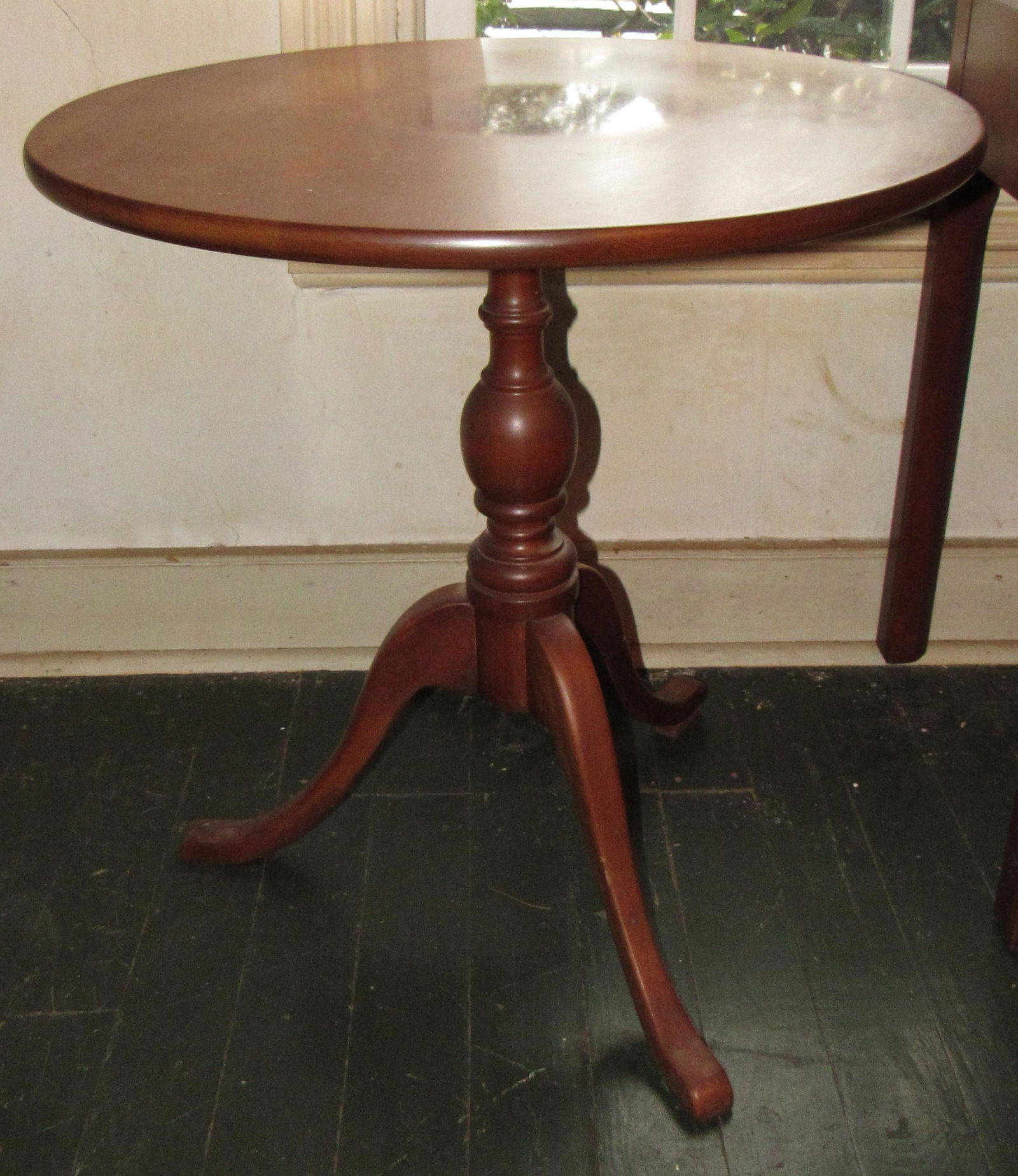Stickley Cherry Valley 5055 1/2 Round Tea Table (1 of 4)