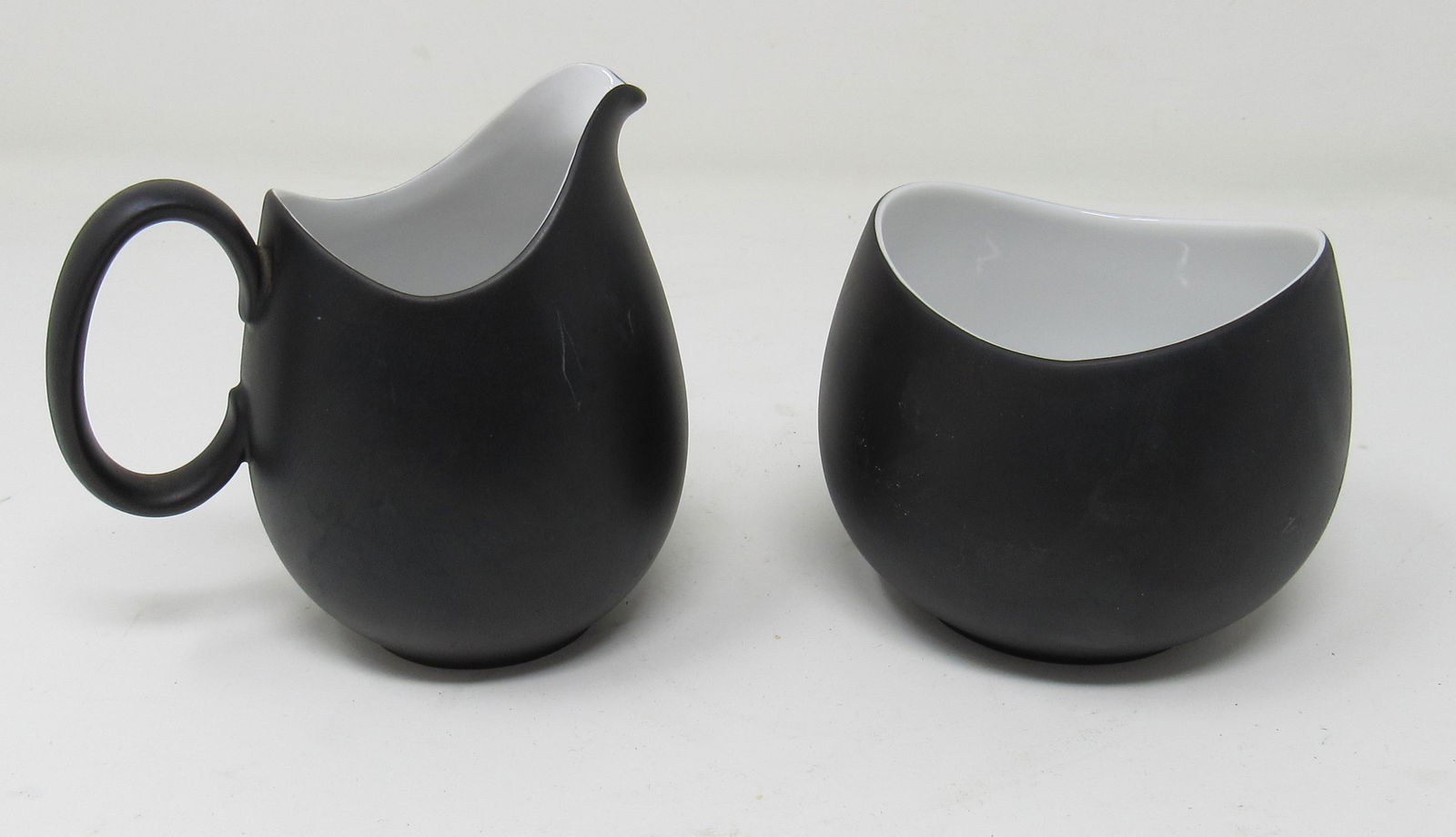 Raymond Loewy Creamer and Sugar (1 of 2)