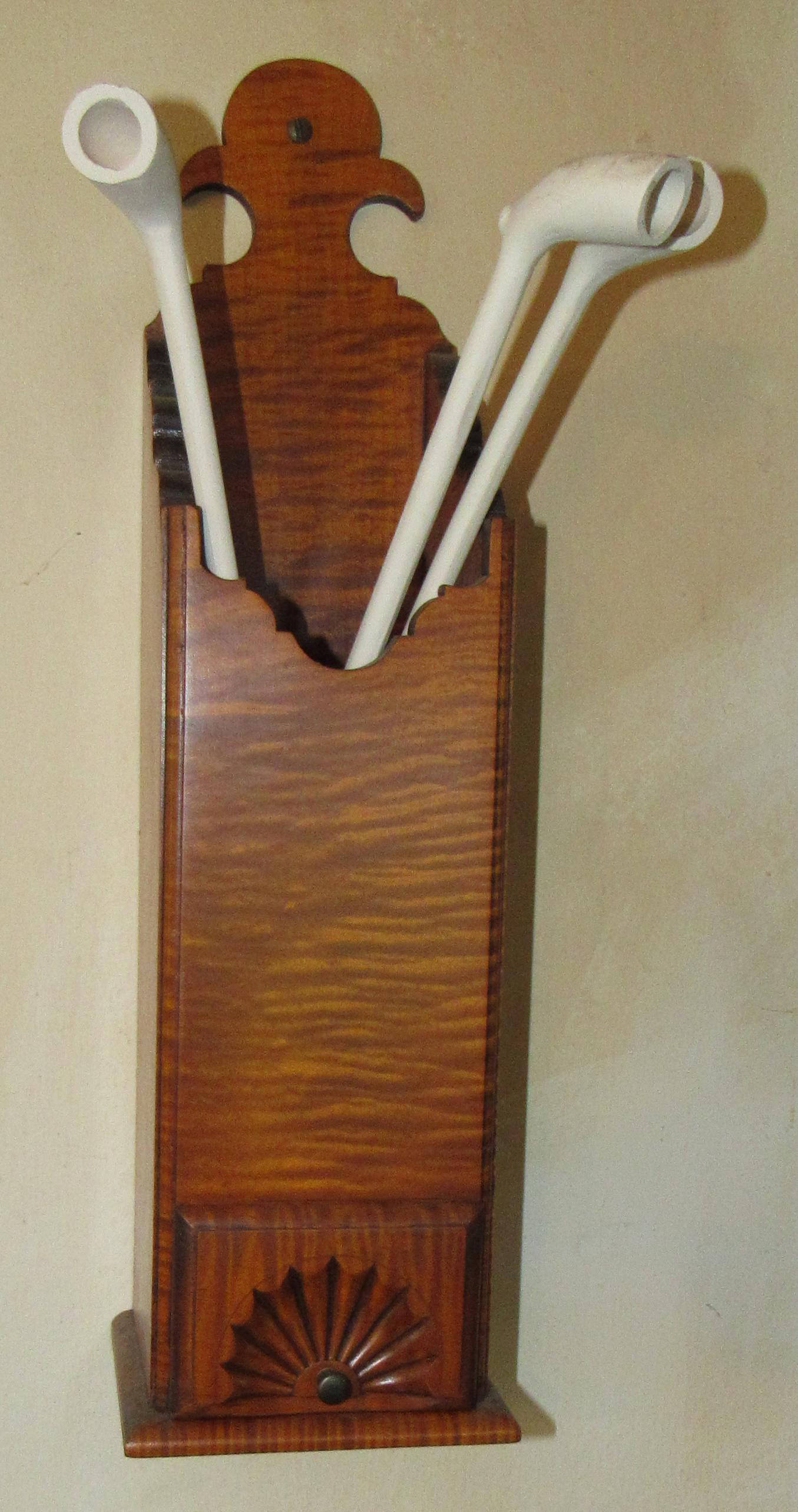 Tiger Maple Pipe Box with Clay Pipes (1 of 4)