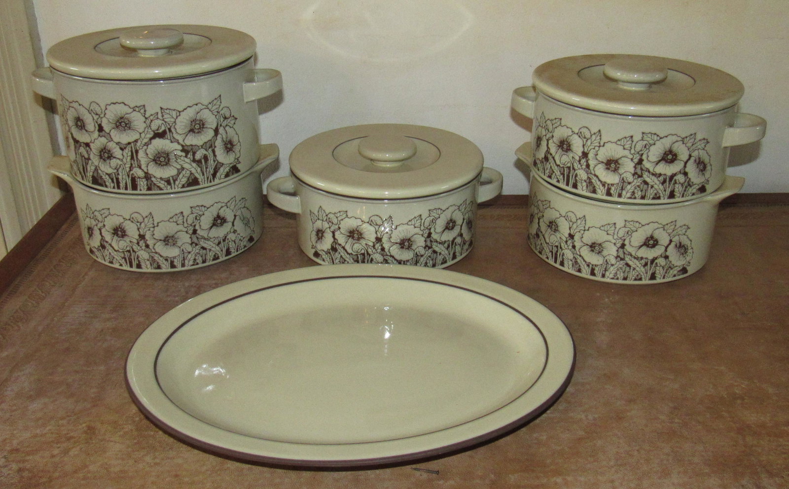 Cornrose Hornsea Casseroles and Platter: Largest casserole is approx 7 1/2" in diameter and 4 1/4" tall