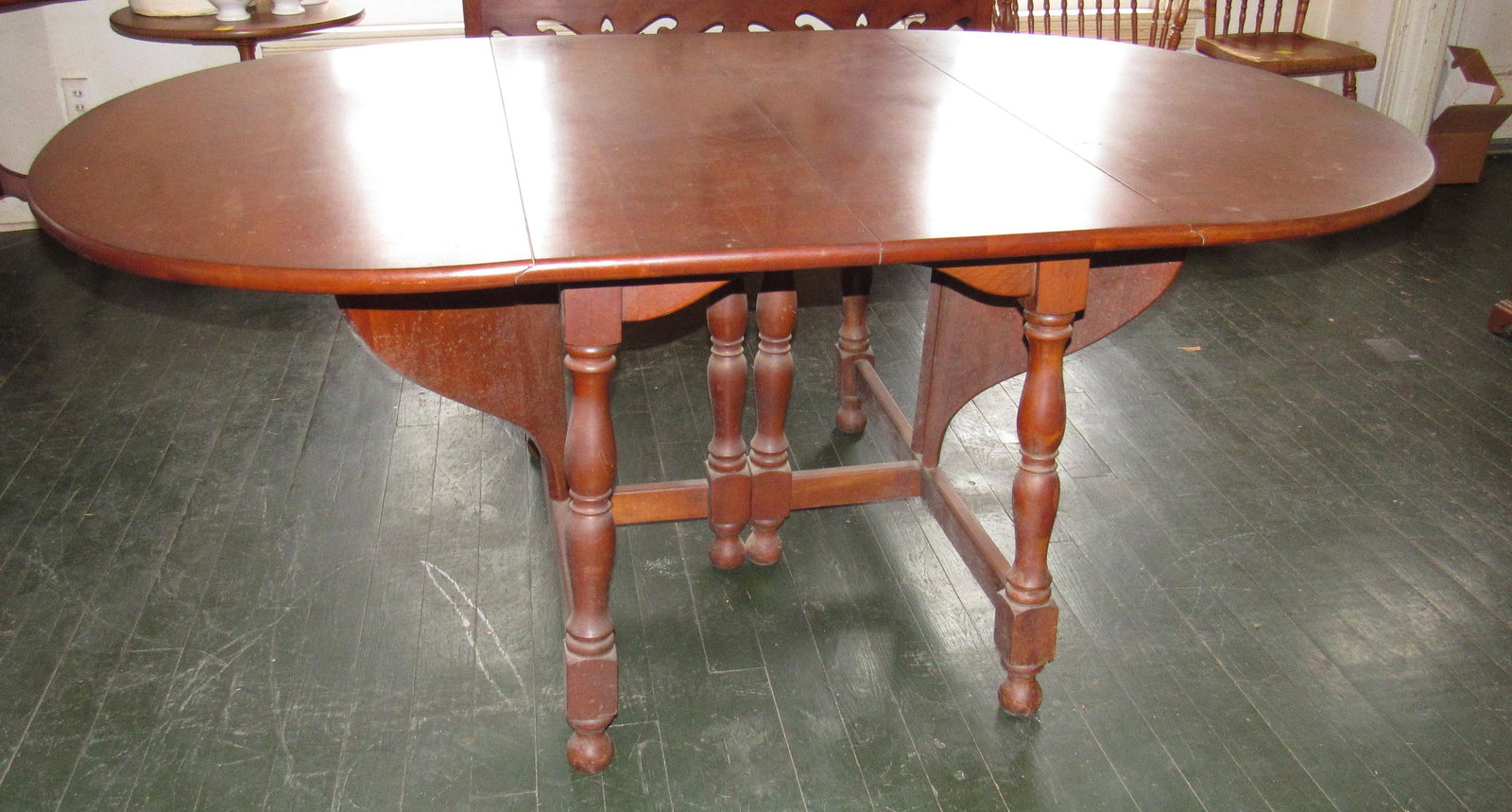 Pennsylvania House Drop Leaf Dining Room Table (1 of 4)