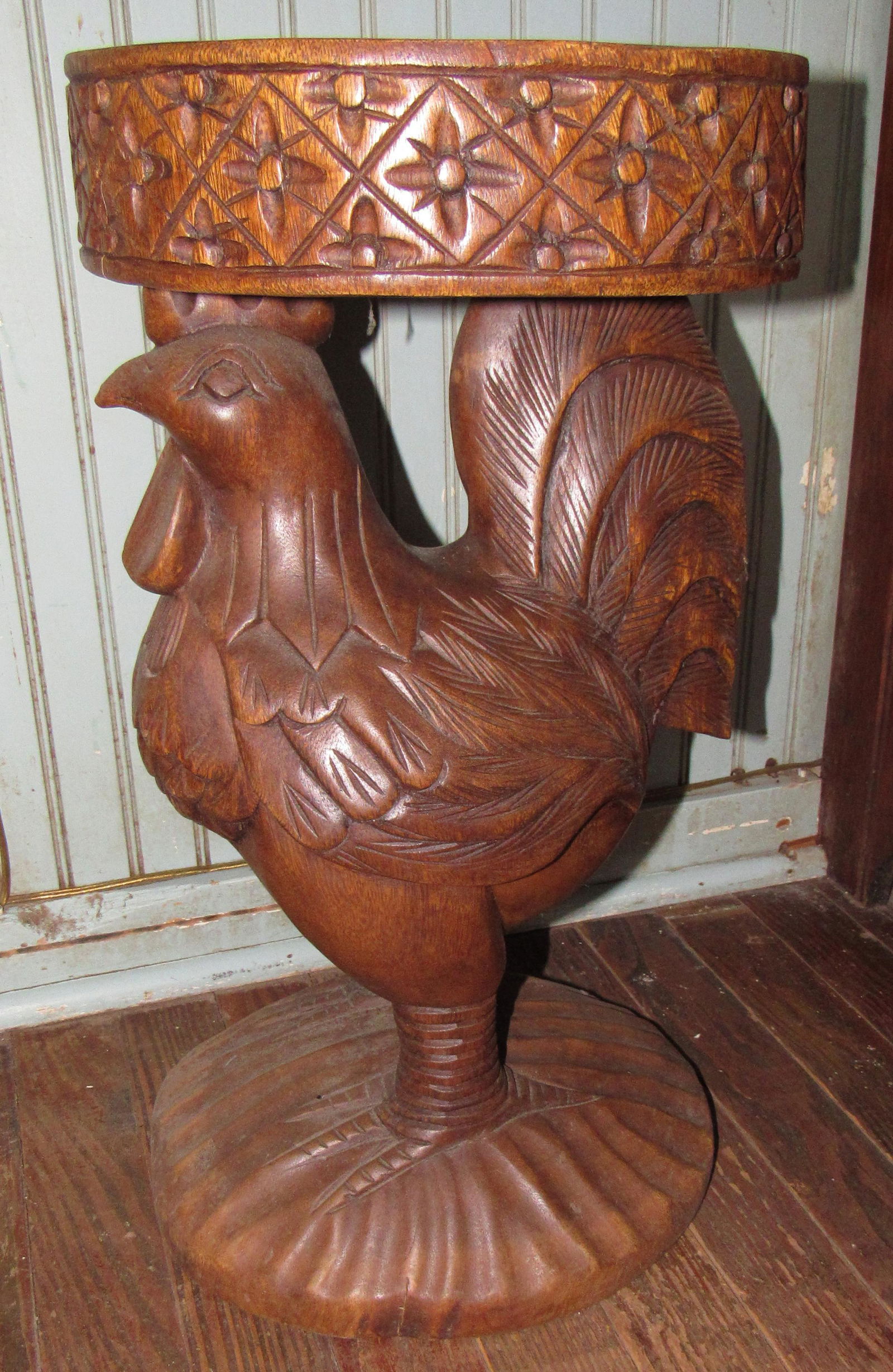 Wooden Carved Rooster Chicken Stand (1 of 2)