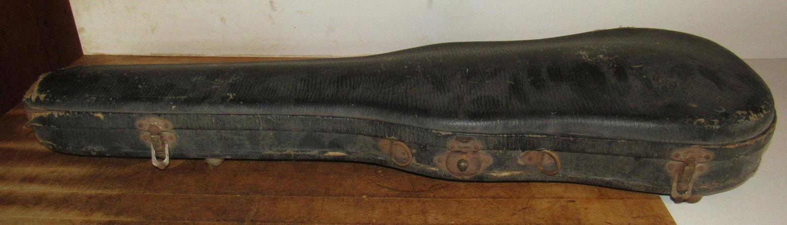 Violin Case and Bow (1 of 7)