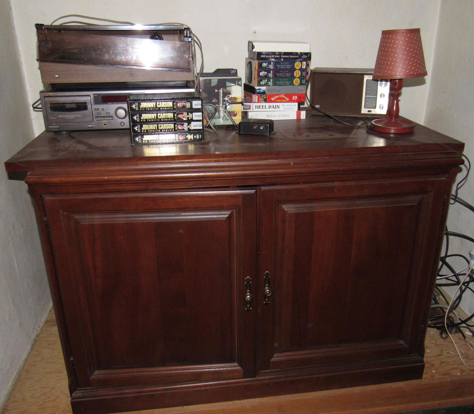 JVC TD-W317 Stereo VHS Tapes Cd's Cabinet (1 of 4)