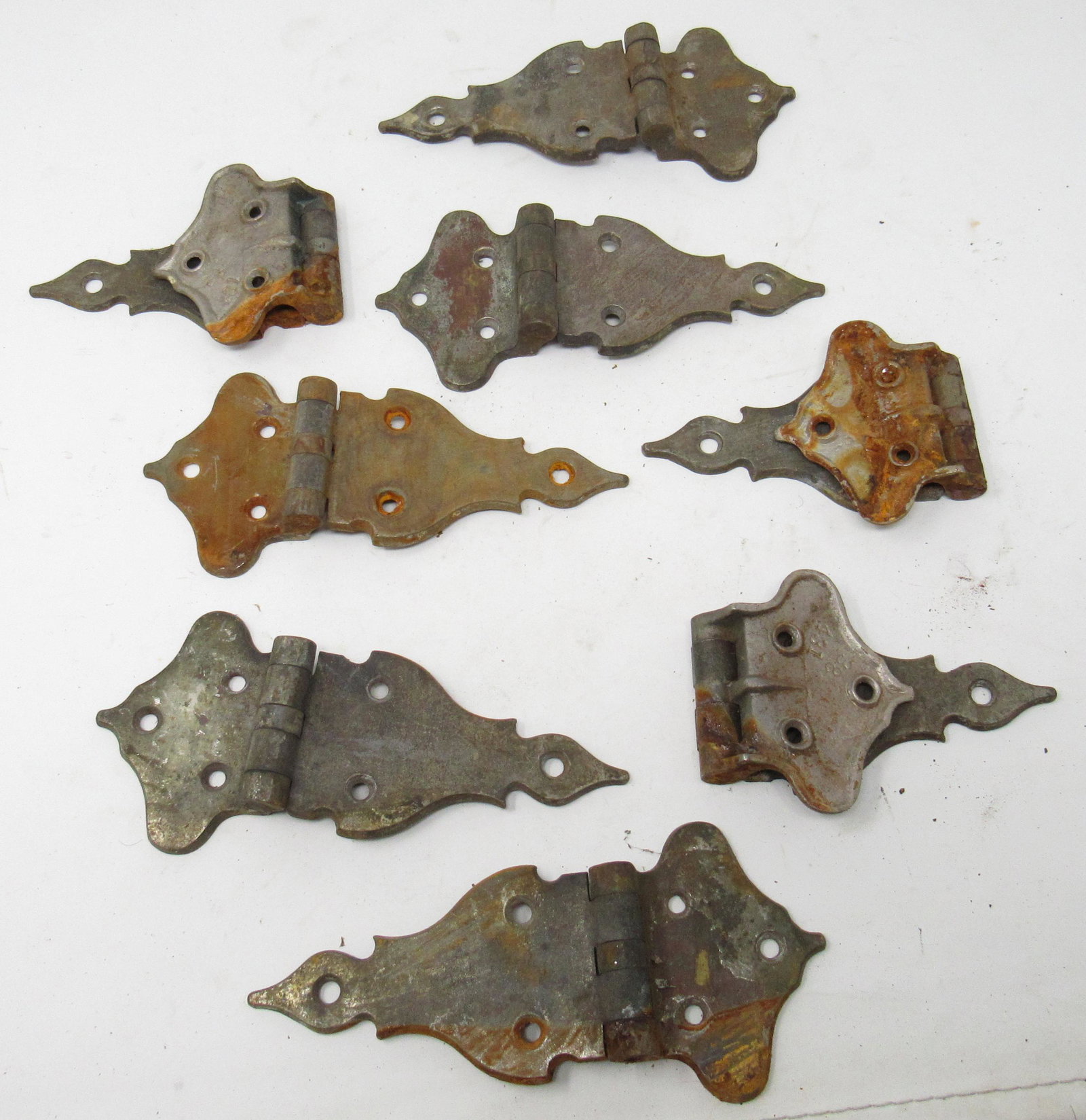 Ice Box Hinges: Getting all pictured