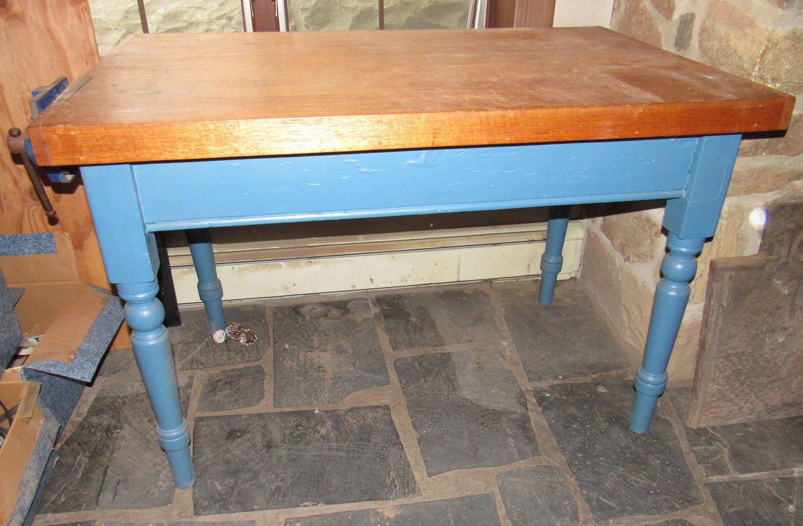 Work Table / Bench with Carpenters Vise (1 of 3)