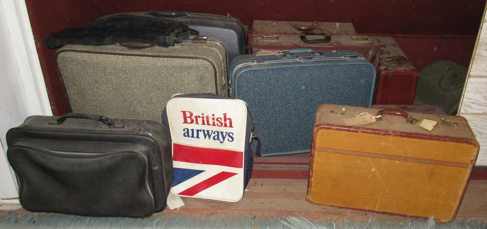 Vintage Luggage: Getting all pictured