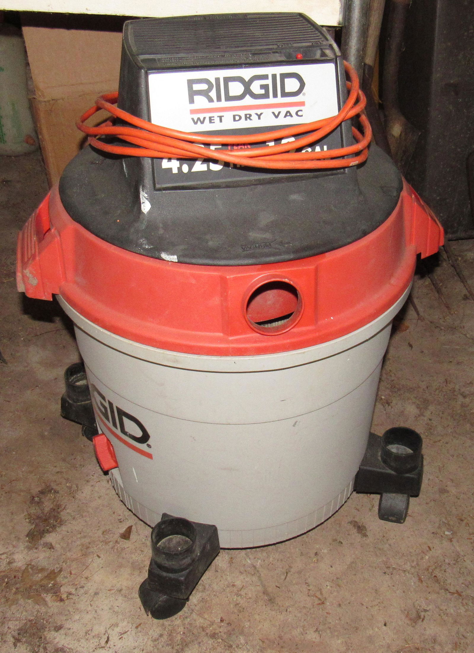 Rigid 12 Gallon Wet Dry Shop Vac (1 of 1)