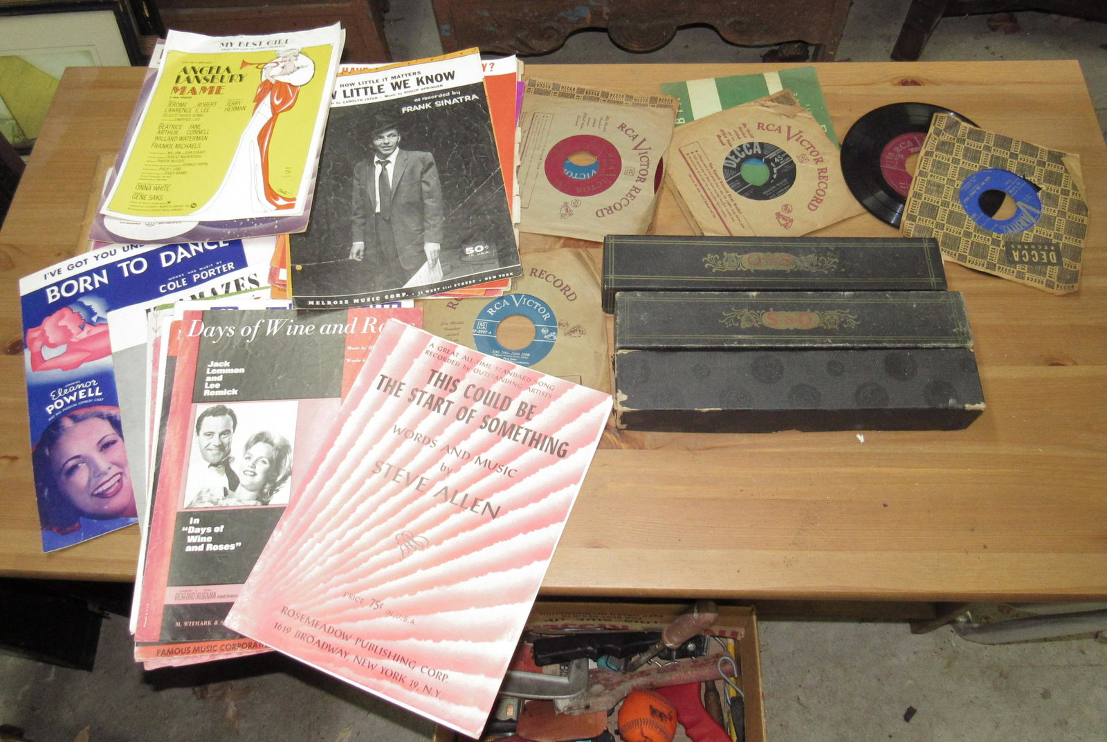 Sheet Music Piano Rolls 45 Records: Getting all on table