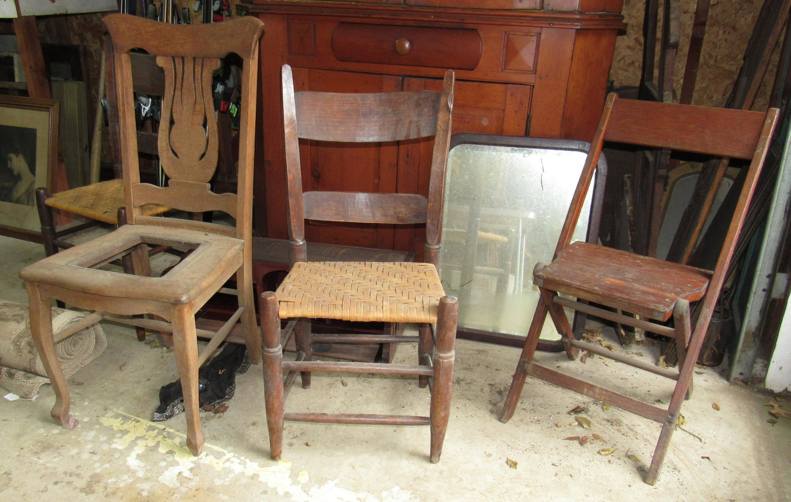 Chairs Mirror Desk Insert: This lot includes 4 chairs, mirror, and desk insert
