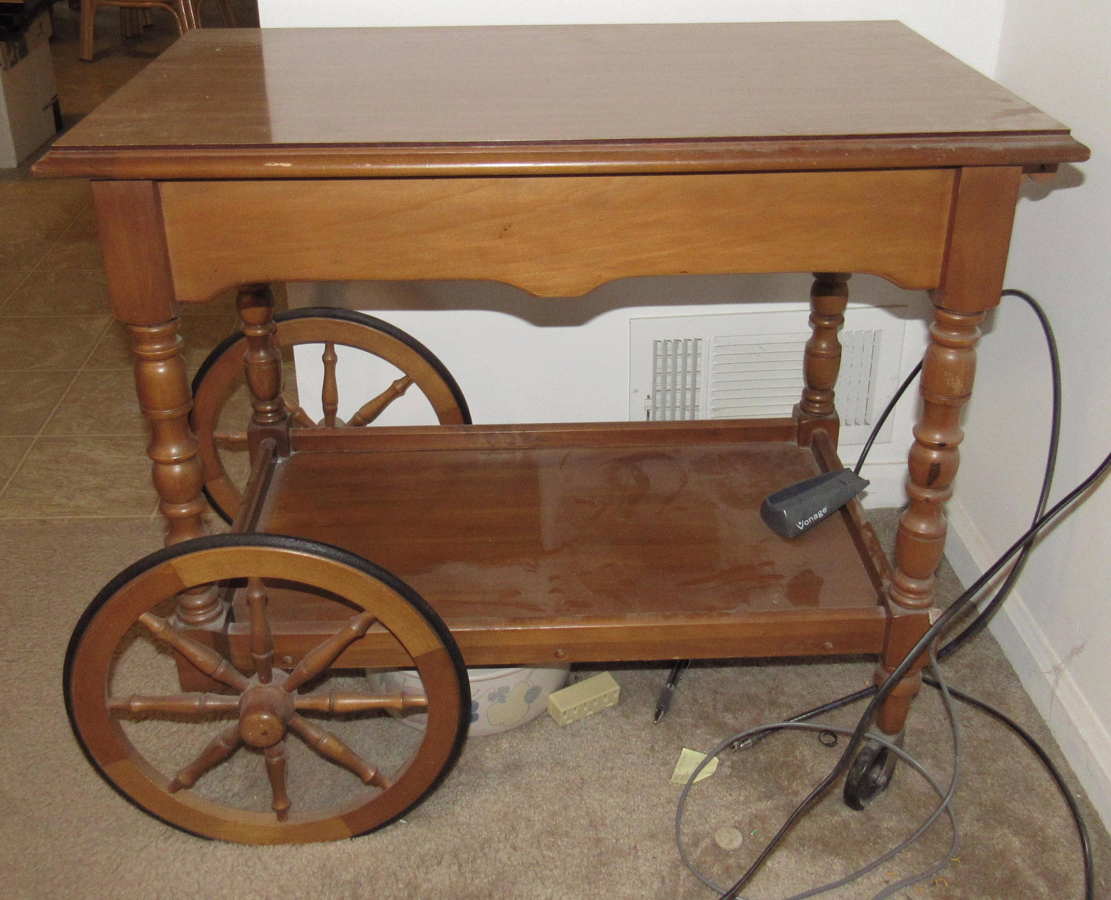 Tea Cart: Approx 18" x 30" x 26 1/2" tall
