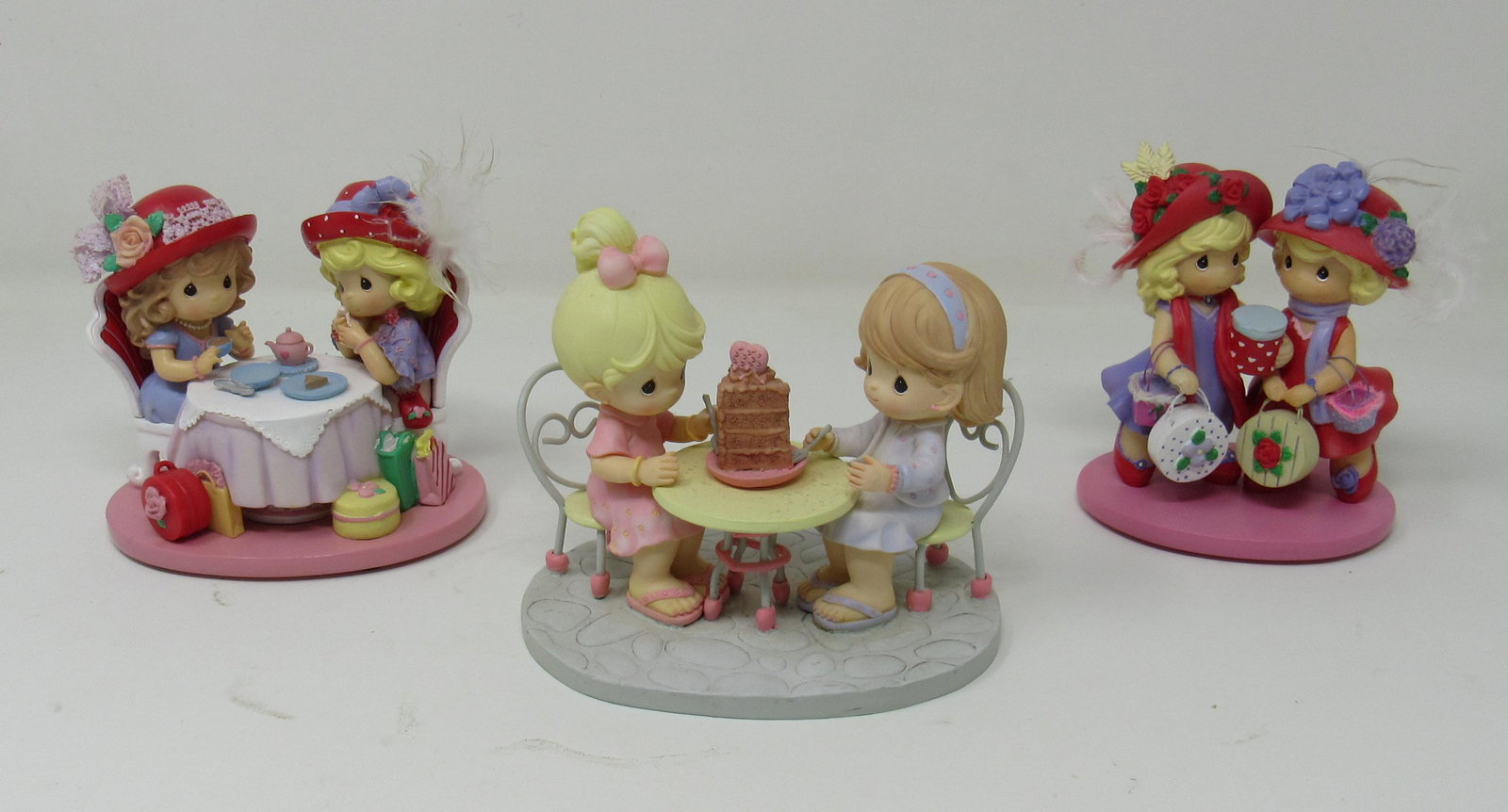 Precious Moments Hamilton Collection: Approx 4" tall