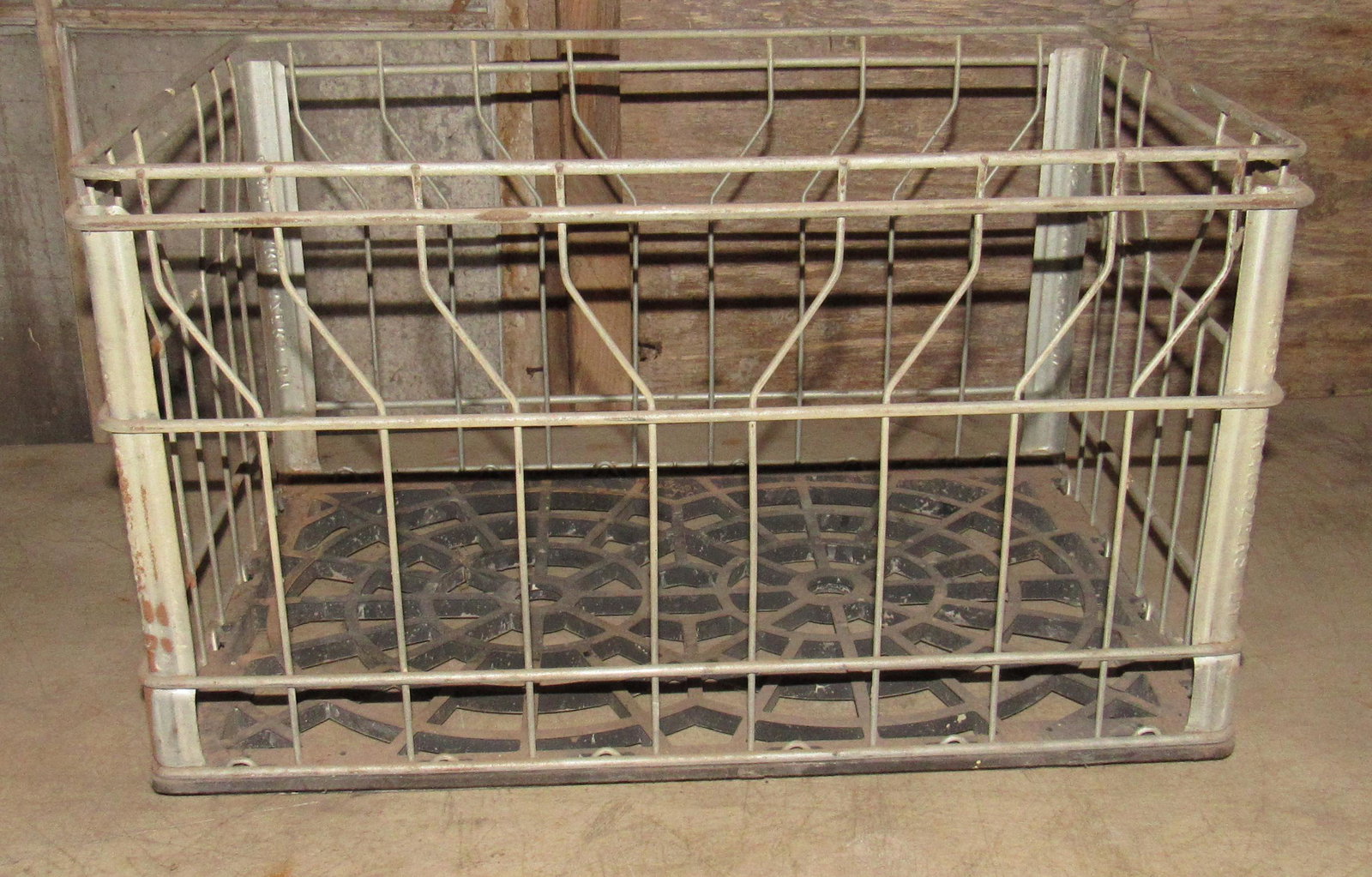 Vintage 1985 Krauzers Wire Milk Crate: Approx 12 1/2" x 18 1/2" x 11 1/2" tall. Plastic bottom