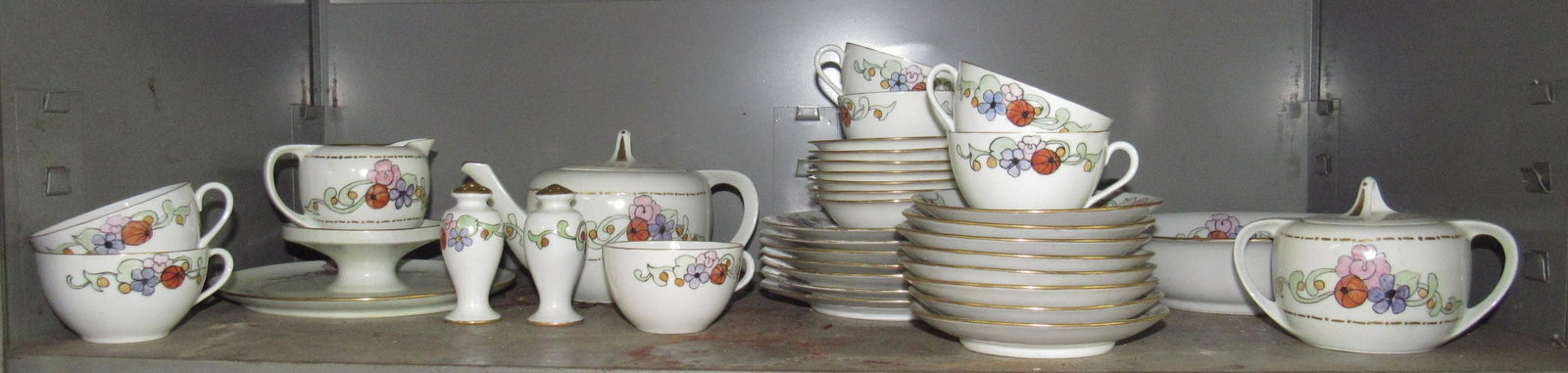 RS Germany Dinnerware: Approx 36 pieces